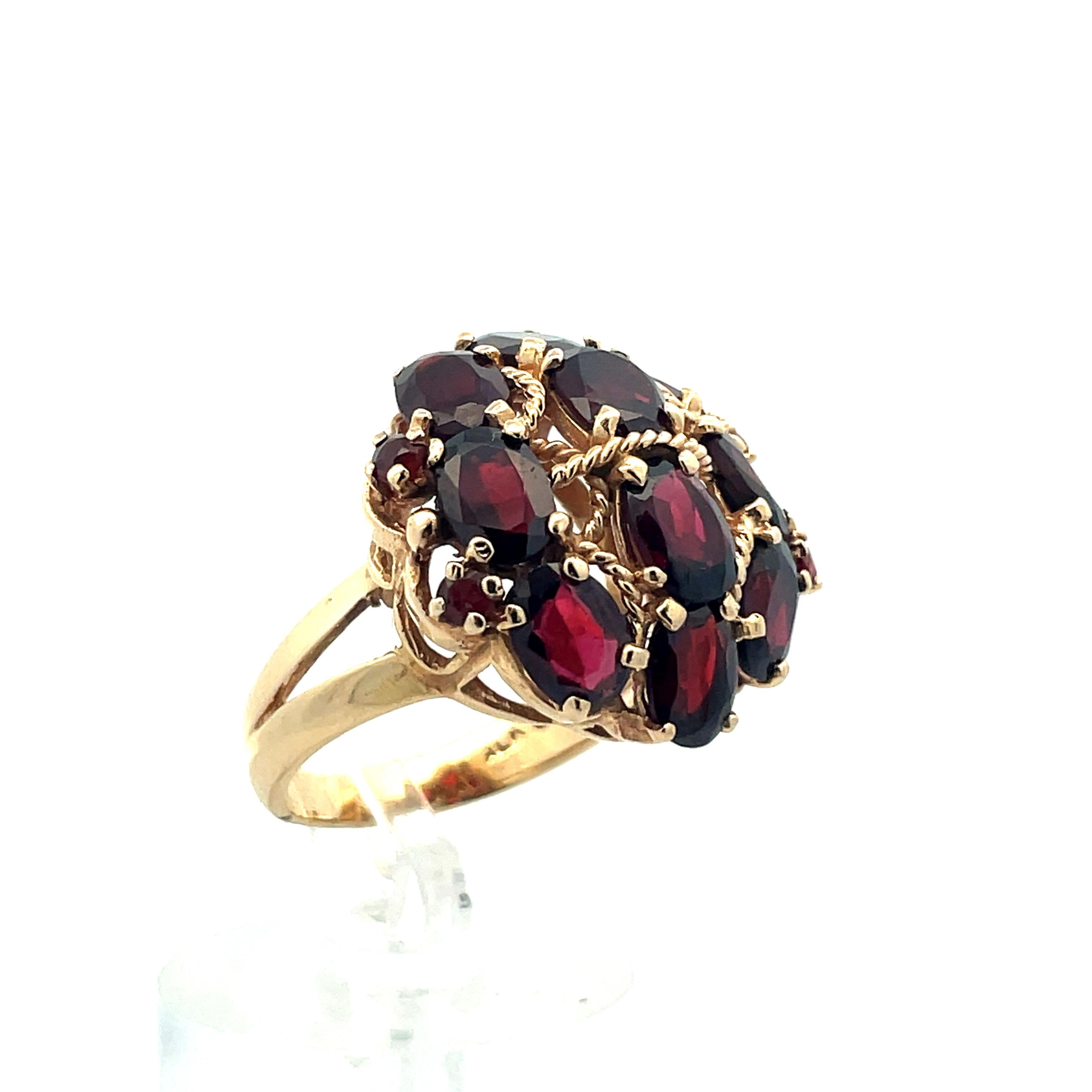 1960s 14k Yellow Gold Garnet Cluster Ring  In Excellent Condition For Sale In Lexington, KY