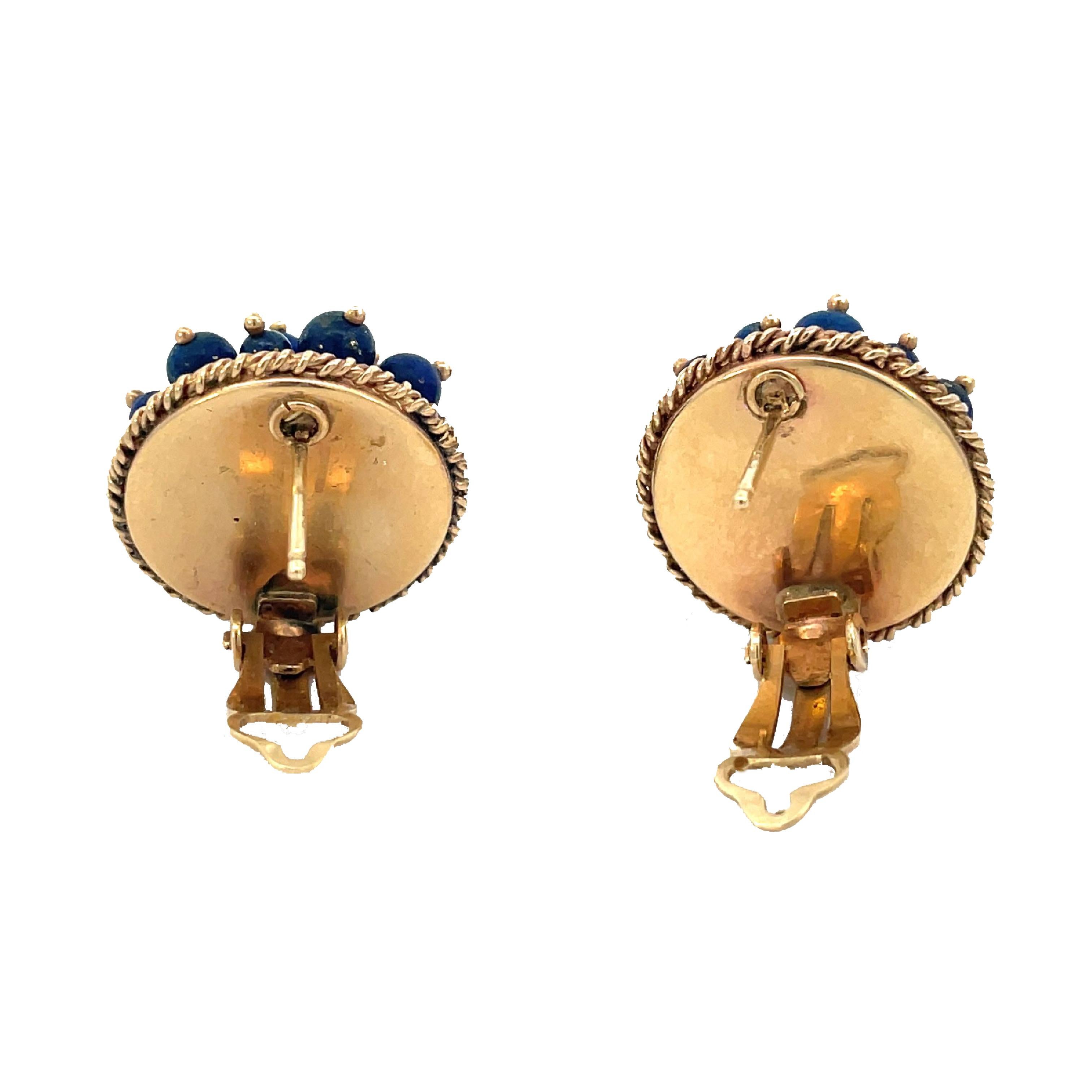 Boucles d'oreilles en or jaune 14K avec perles de Lapis des années 1960 en vente 3