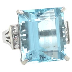 Vintage 1960s, 15.32 Carat Aquamarine and Diamond Cocktail Ring in Platinum