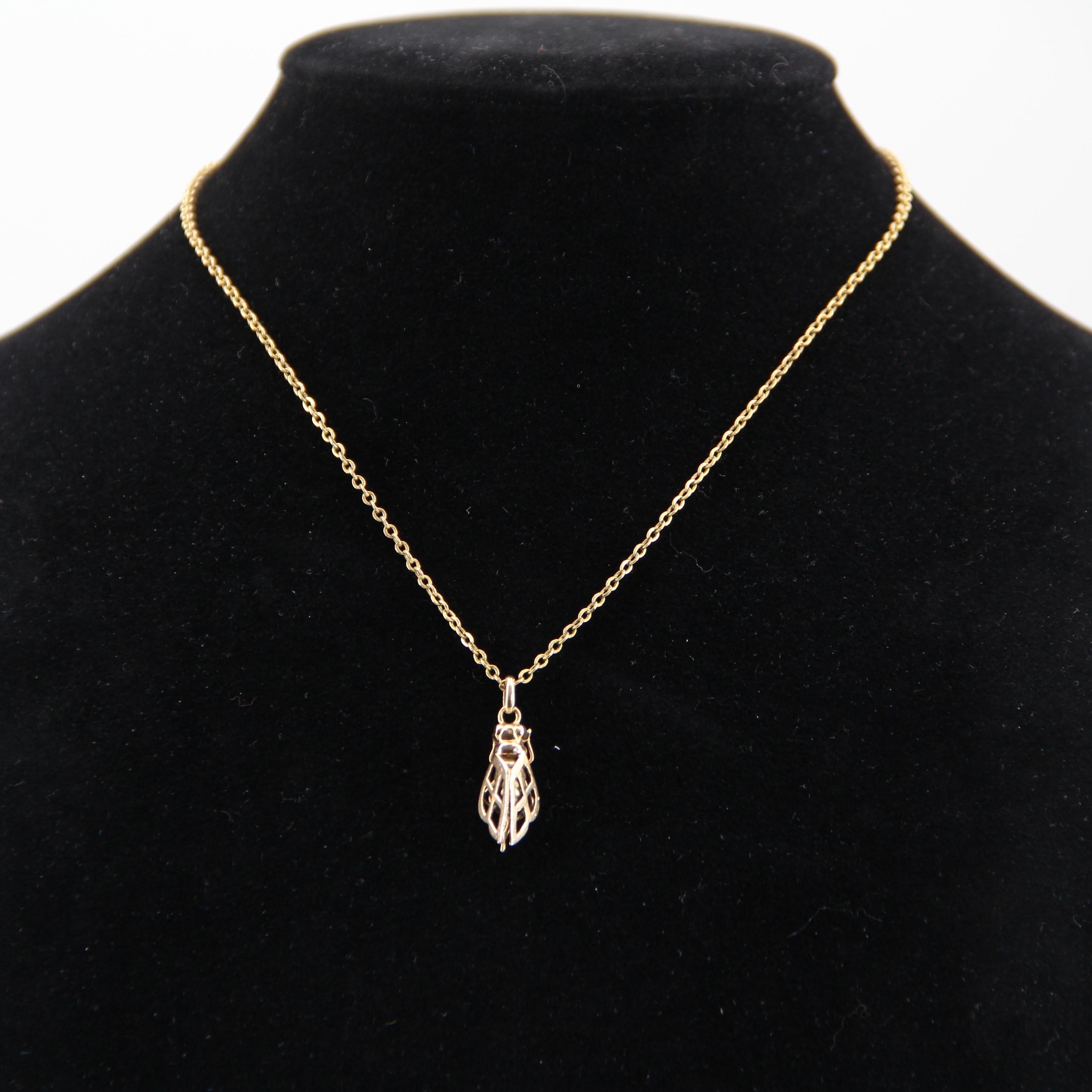 1960s 18 Karat Rose Gold Cicada Pendant In Good Condition In Poitiers, FR