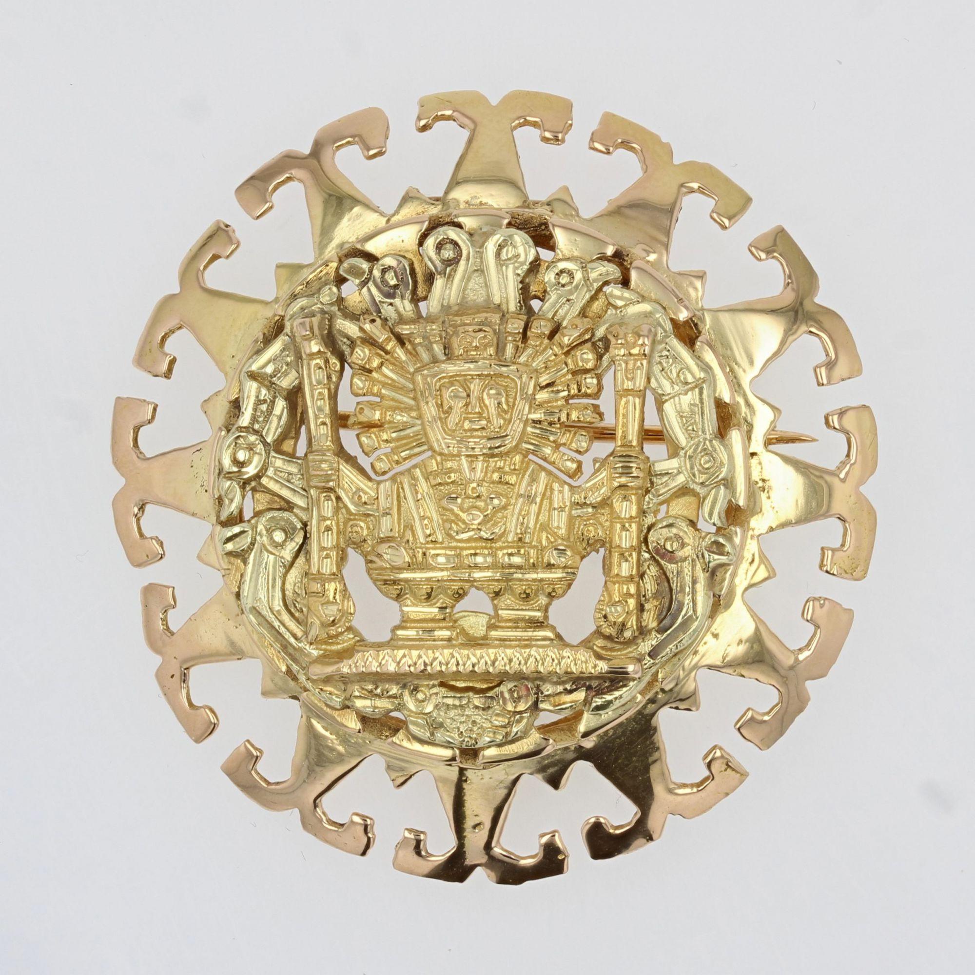1960s 18 Karat Yellow Gold Aztec Brooch Pendant For Sale 2