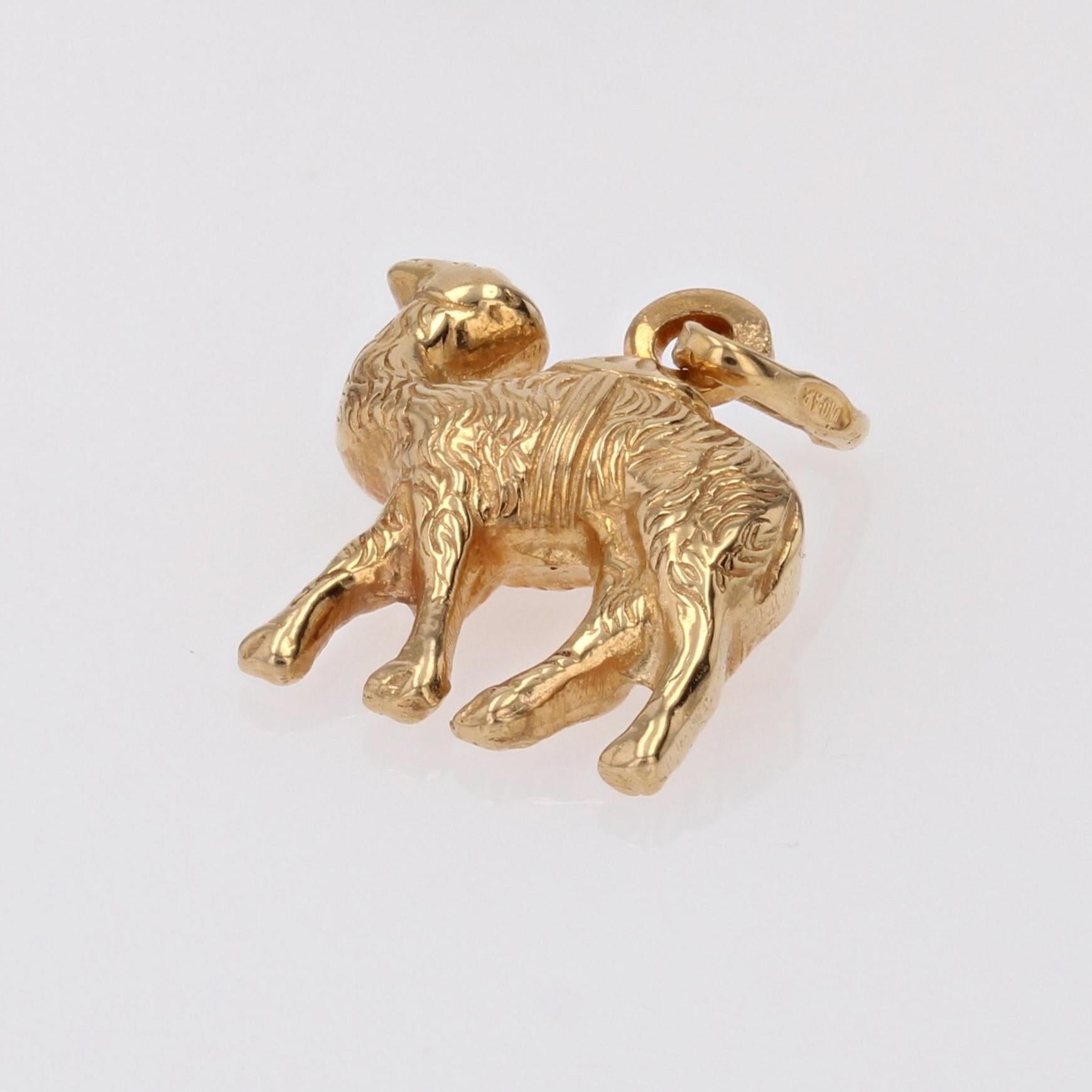 Retro 1960s 18 Karat Yellow Gold Camel Charm Pendant For Sale