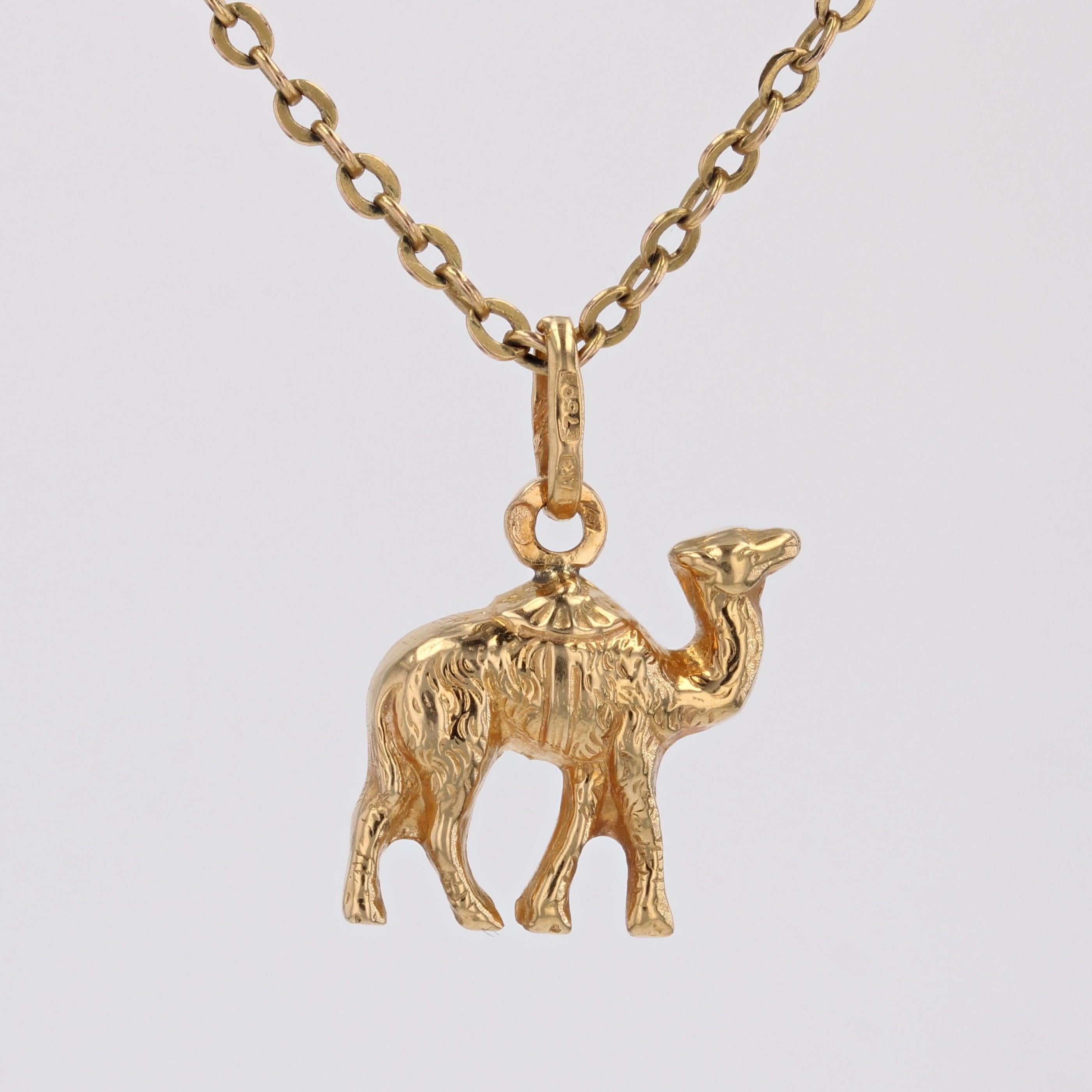 1960s 18 Karat Yellow Gold Camel Charm Pendant For Sale 2