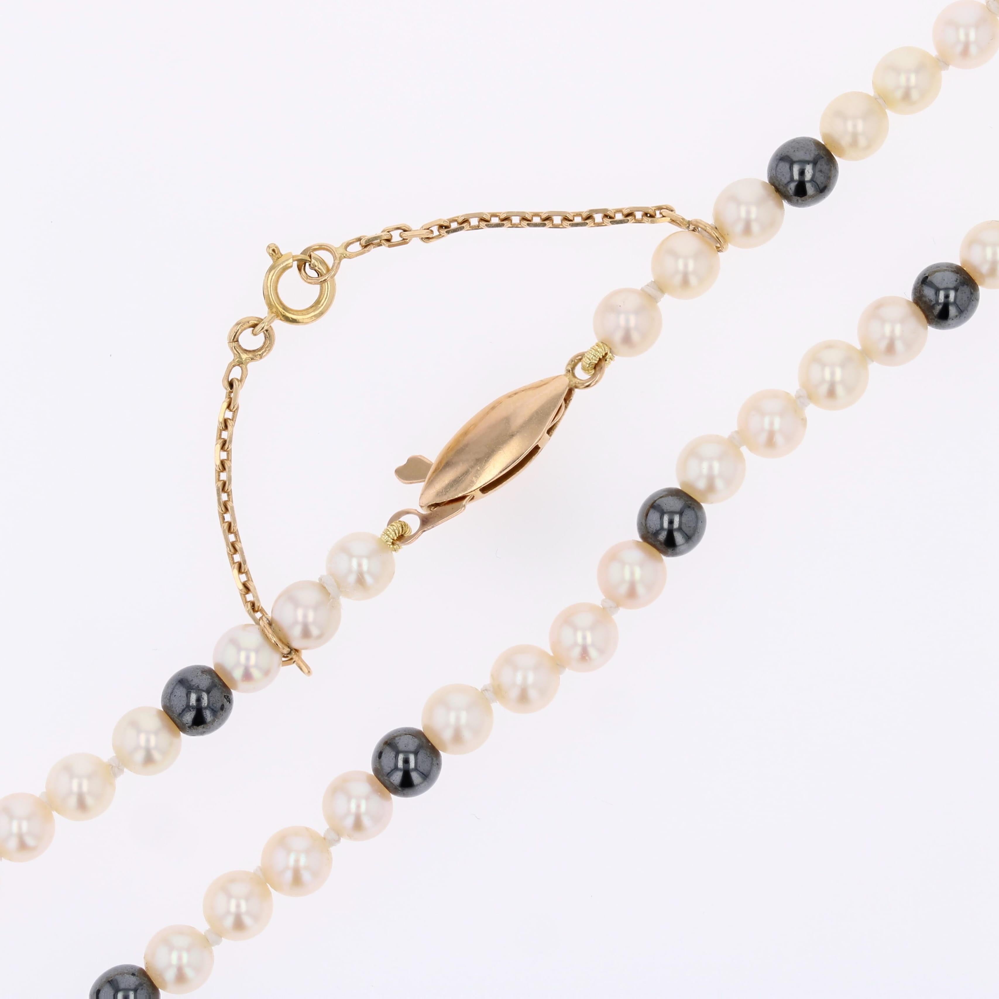 1960s 18 Karat Yellow Gold Clasp Cultured Pearl and Hematite Beads Necklace For Sale 6