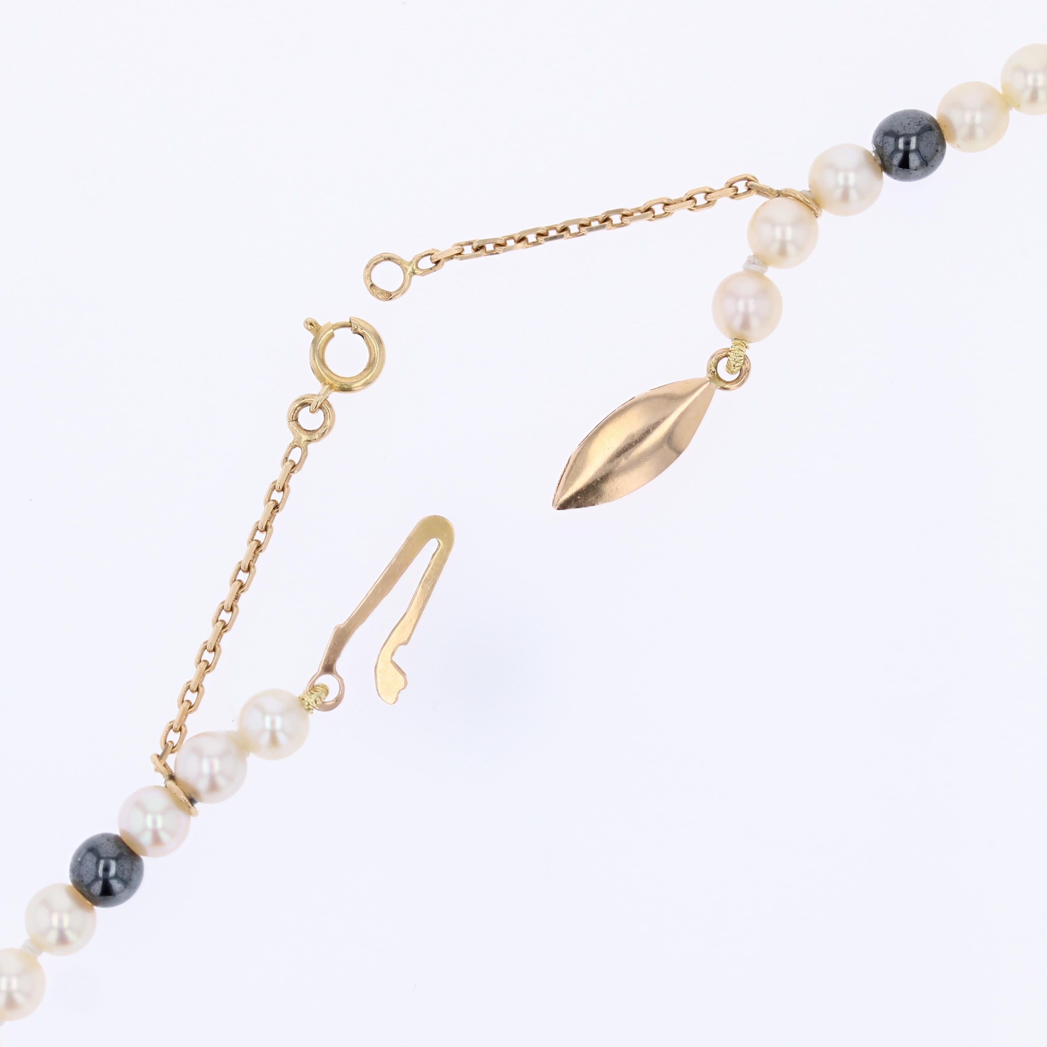 1960s 18 Karat Yellow Gold Clasp Cultured Pearl and Hematite Beads Necklace For Sale 7