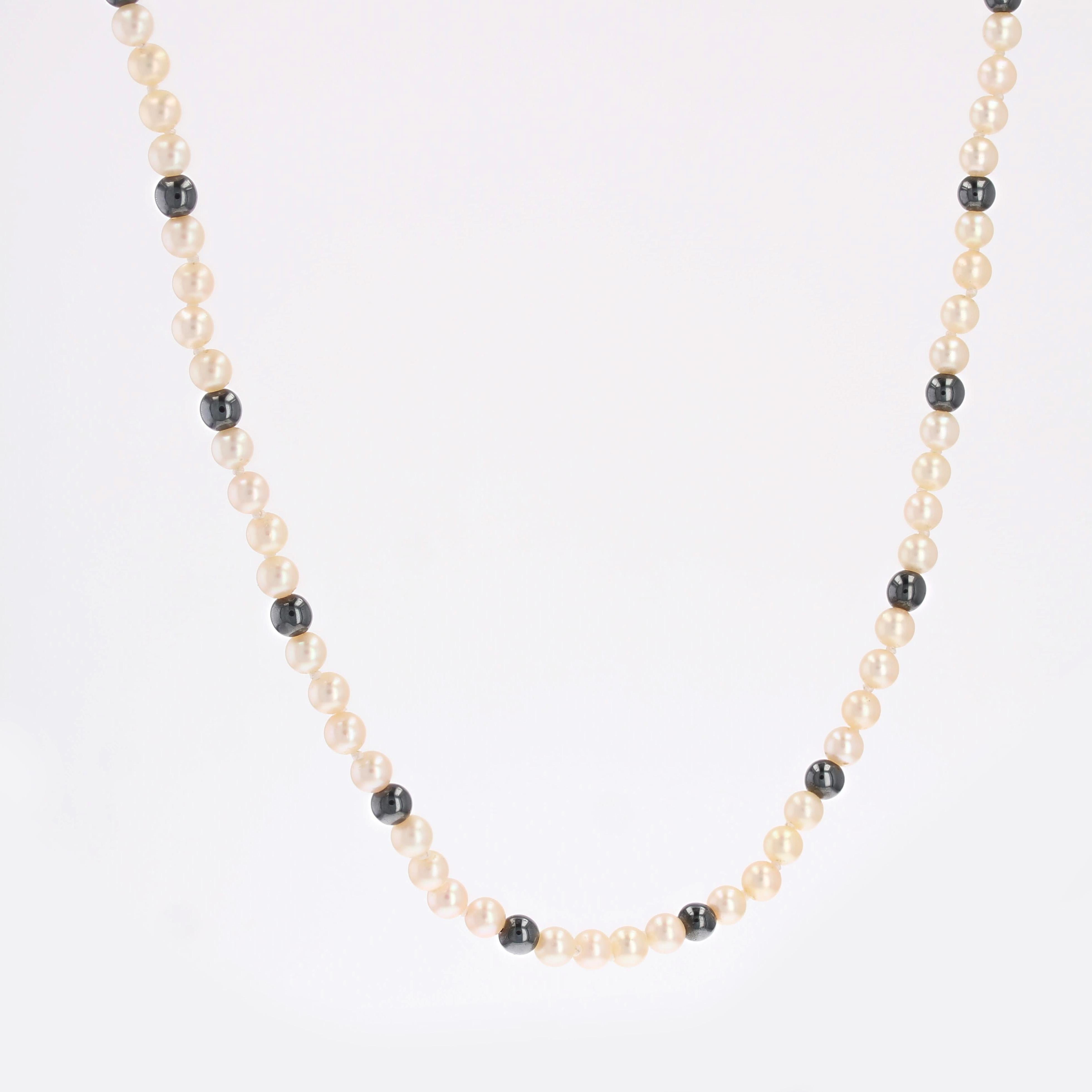 Women's 1960s 18 Karat Yellow Gold Clasp Cultured Pearl and Hematite Beads Necklace For Sale