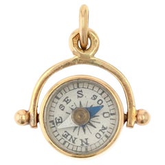 1960s, 18 Karat Yellow Gold Compass Charm Pendant