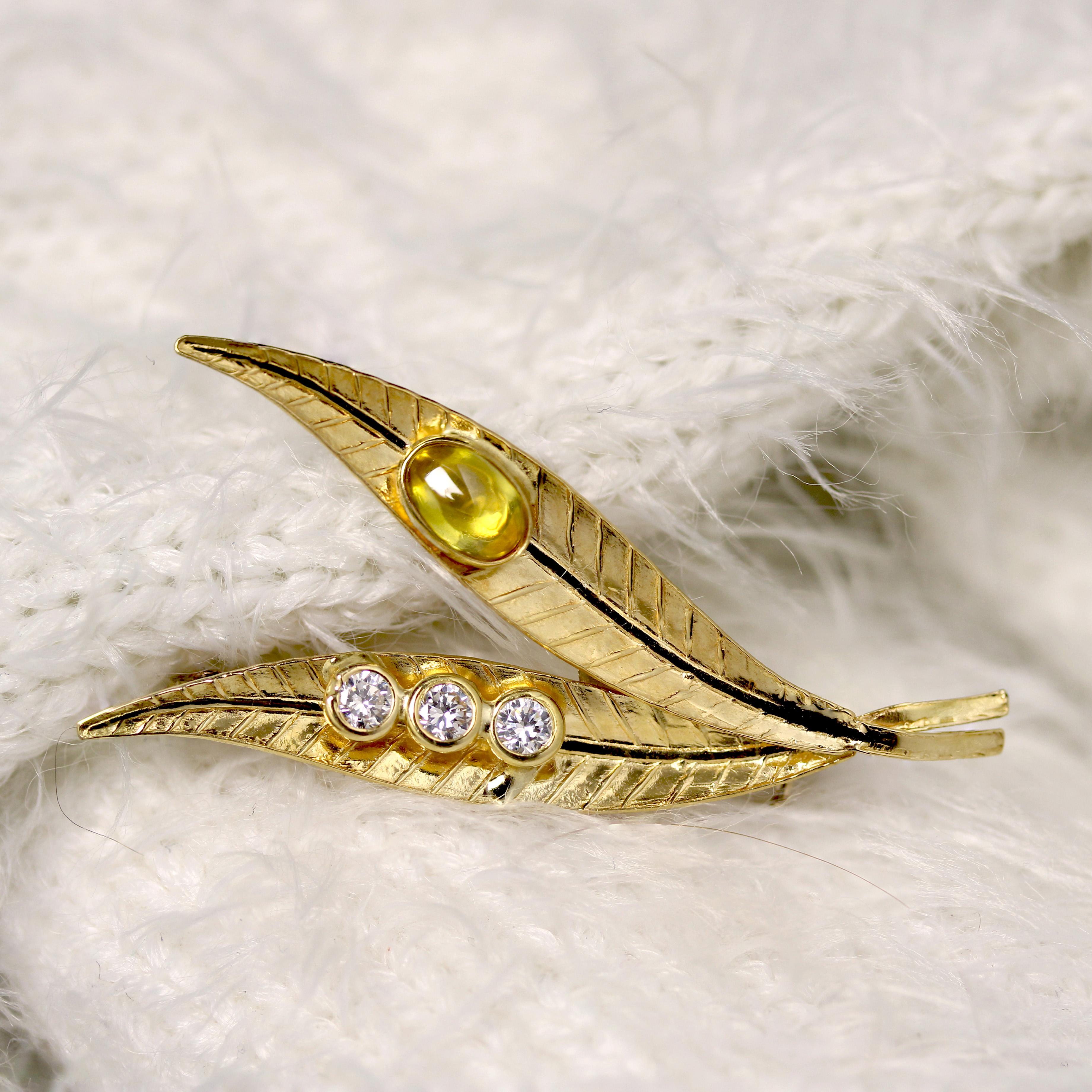 Retro 1960s 18 Karat Yellow Gold Double Leaf Brooch For Sale