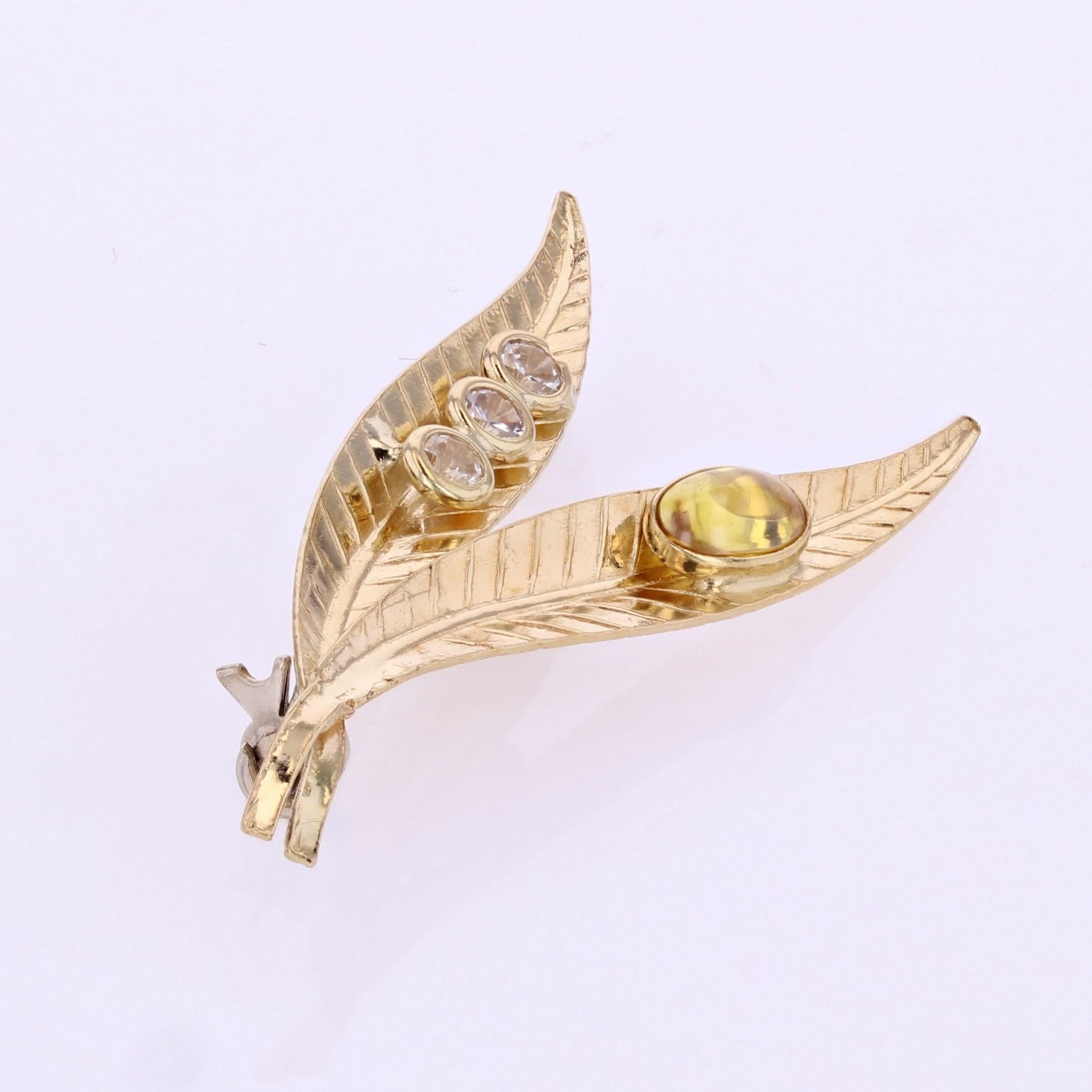 1960s 18 Karat Yellow Gold Double Leaf Brooch For Sale 2