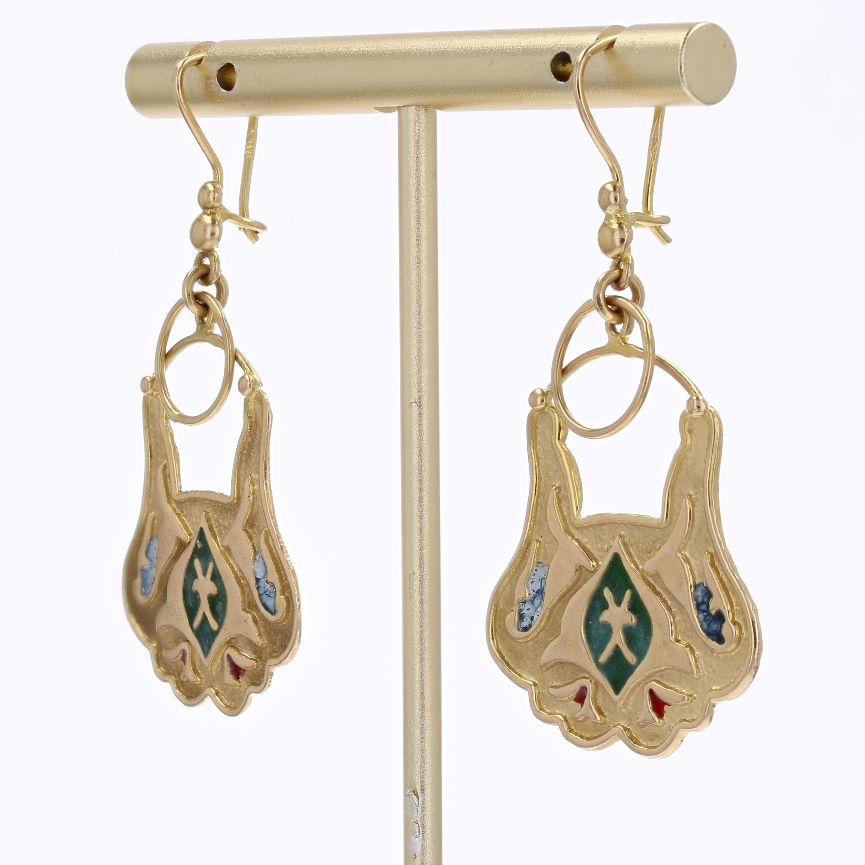 1960s Boucles d'oreilles orientales pendantes en or jaune 18 carats émaillé Pour femmes en vente
