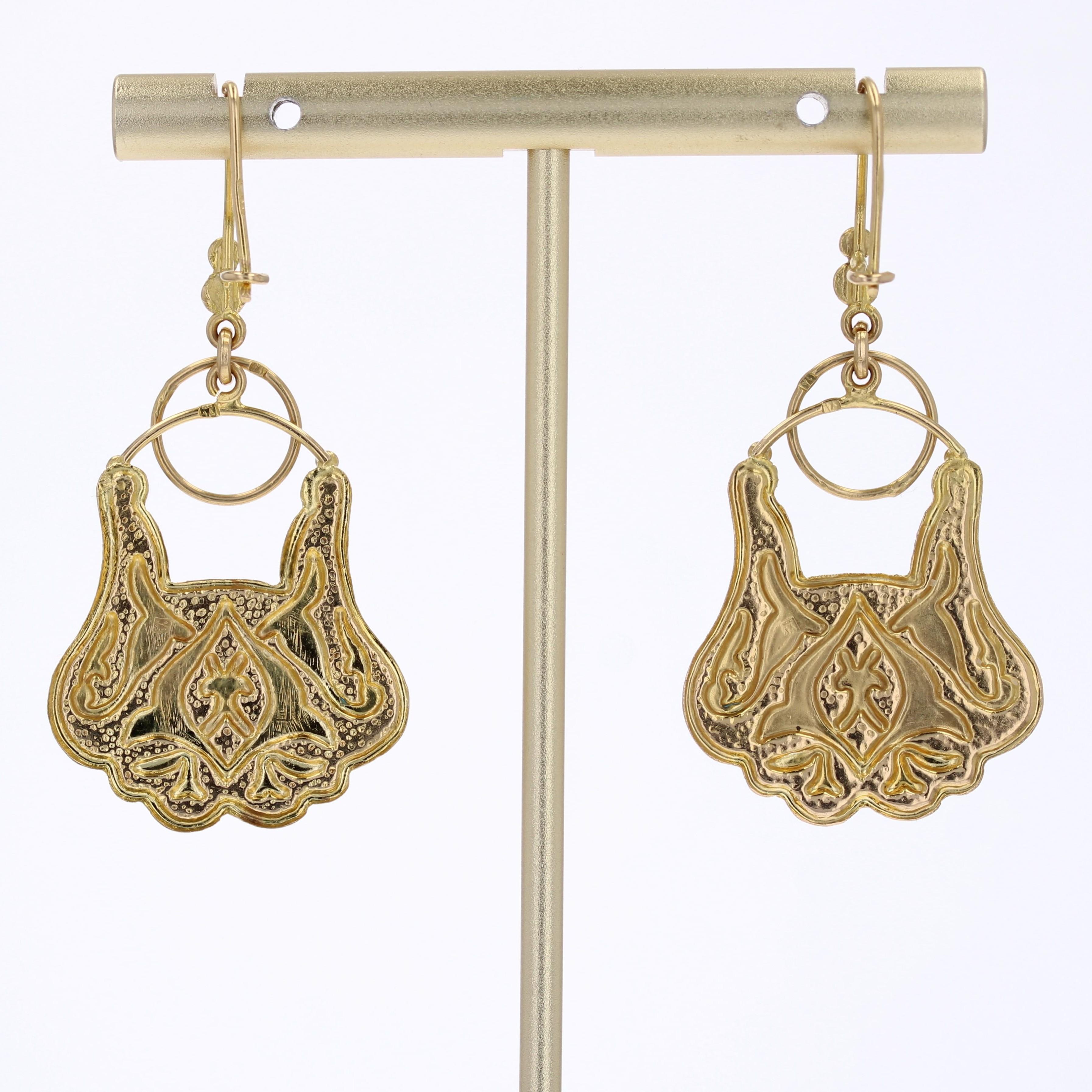 1960s Boucles d'oreilles orientales pendantes en or jaune 18 carats émaillé en vente 2