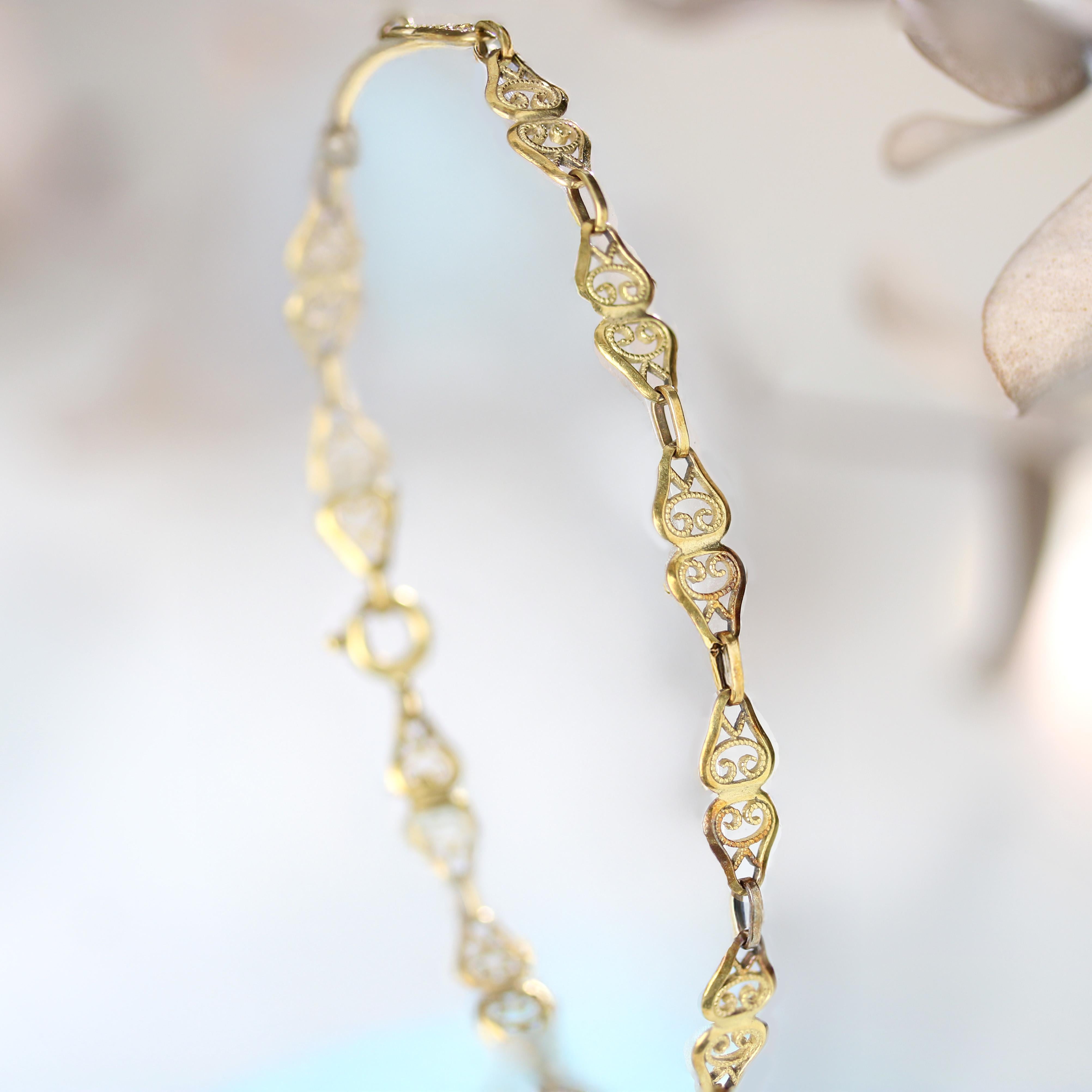 Women's 1960s 18 Karat Yellow Gold Filigree Links Bracelet