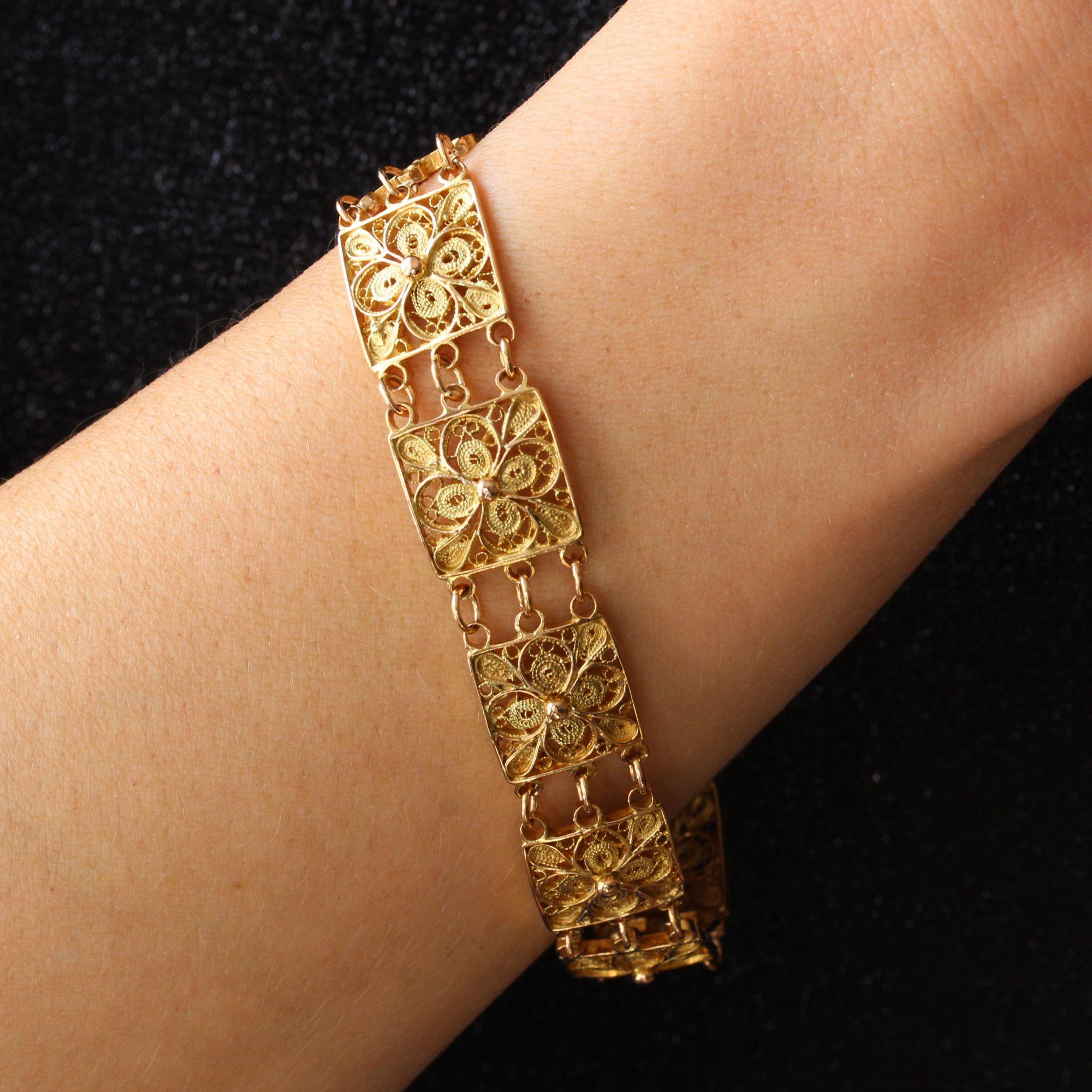 Women's 1960s 18 Karat Yellow Gold Filigree Square Links Bracelet
