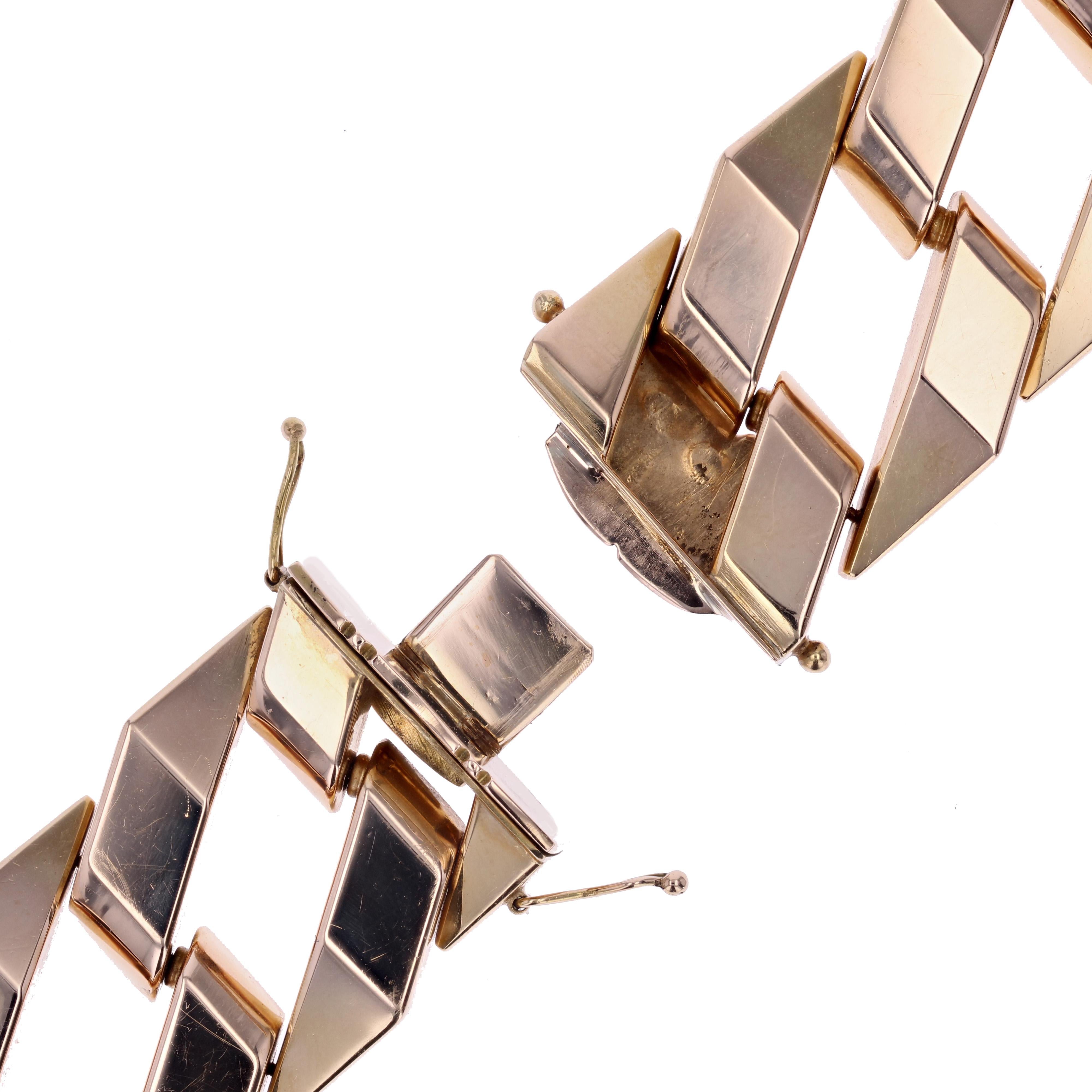 1960s 18 Karat Yellow Gold Geometric Curb Chain Large Bracelet 5