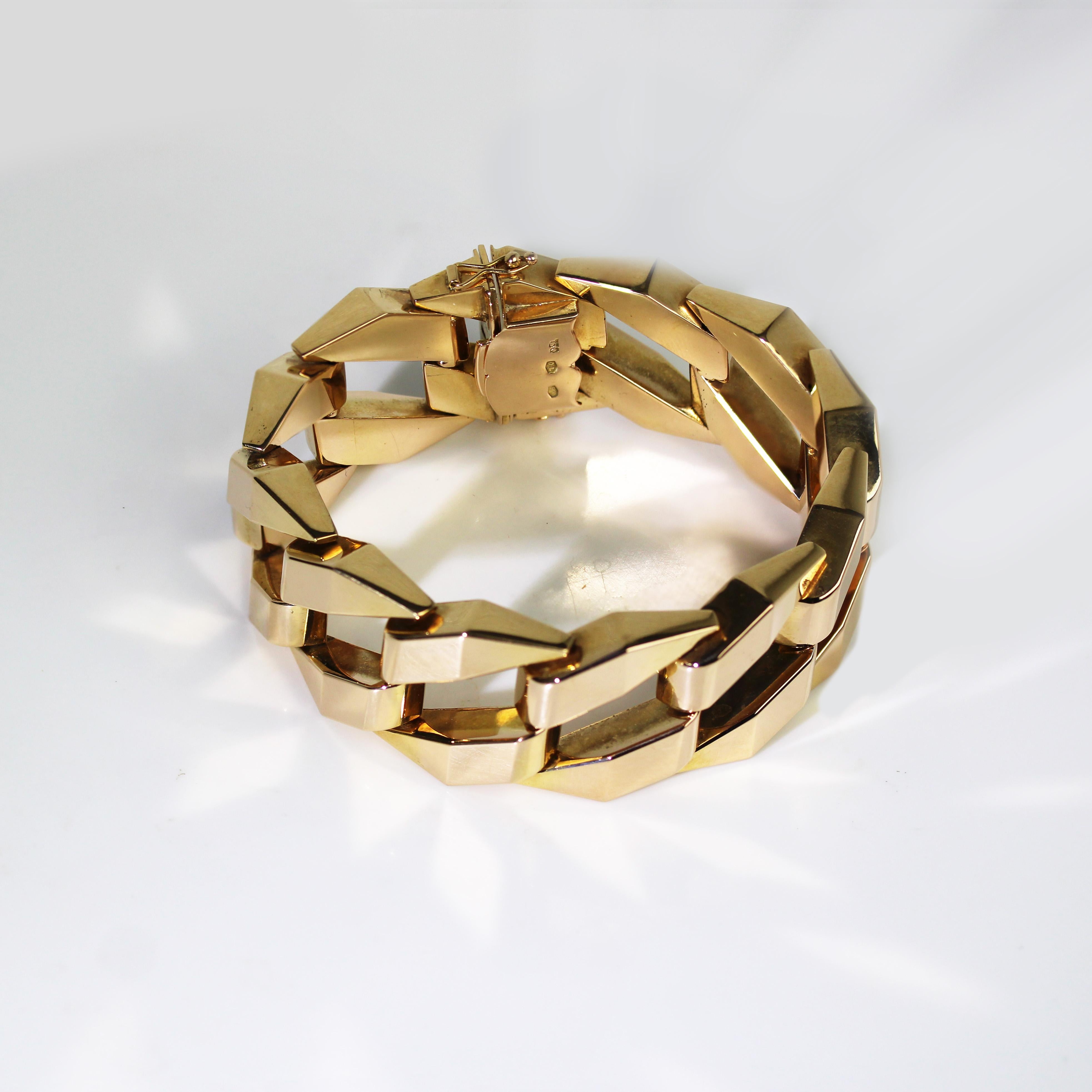 1960s 18 Karat Yellow Gold Geometric Curb Chain Large Bracelet 3