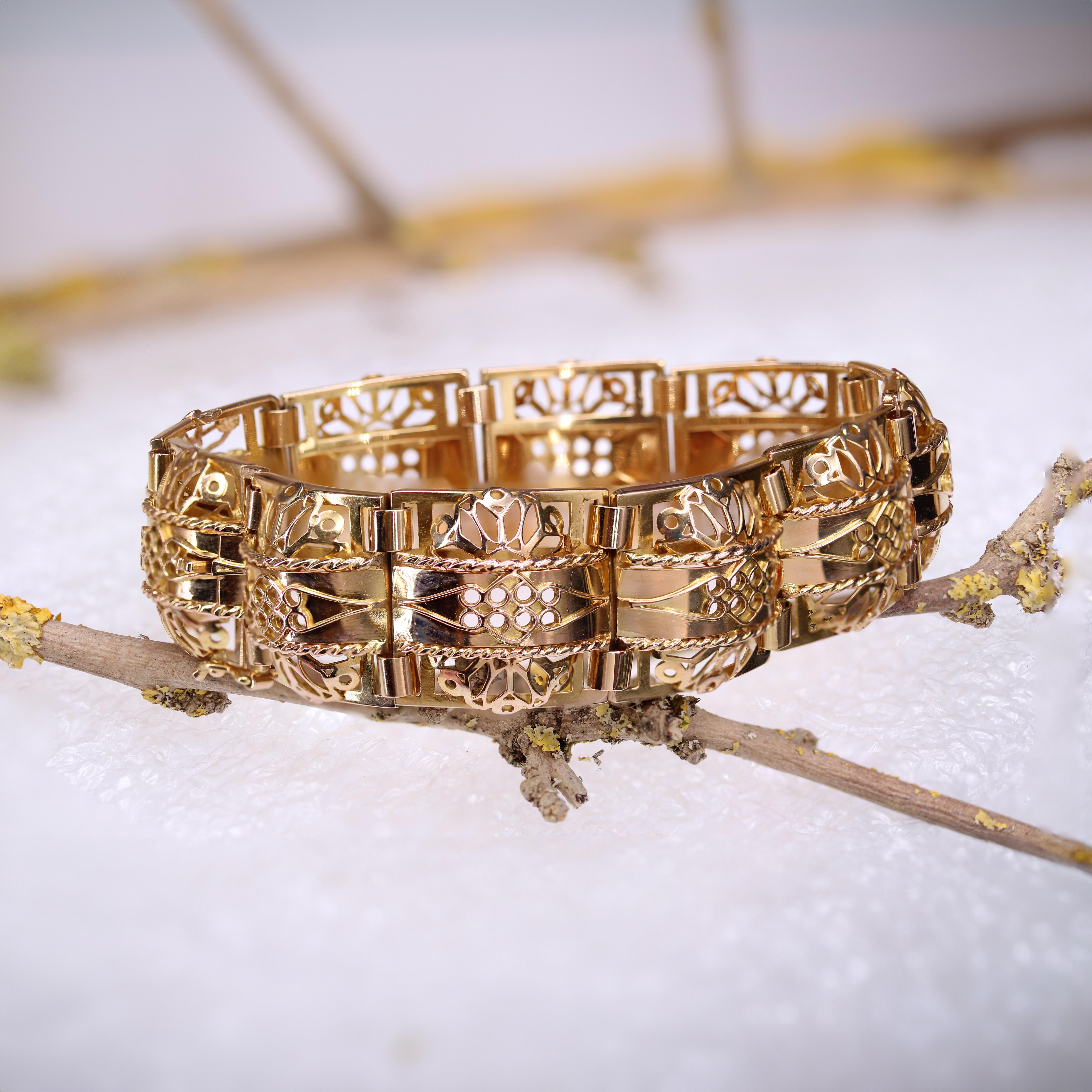 Rétro Bracelet rtro ajour en or jaune 18 carats des annes 1960 en vente