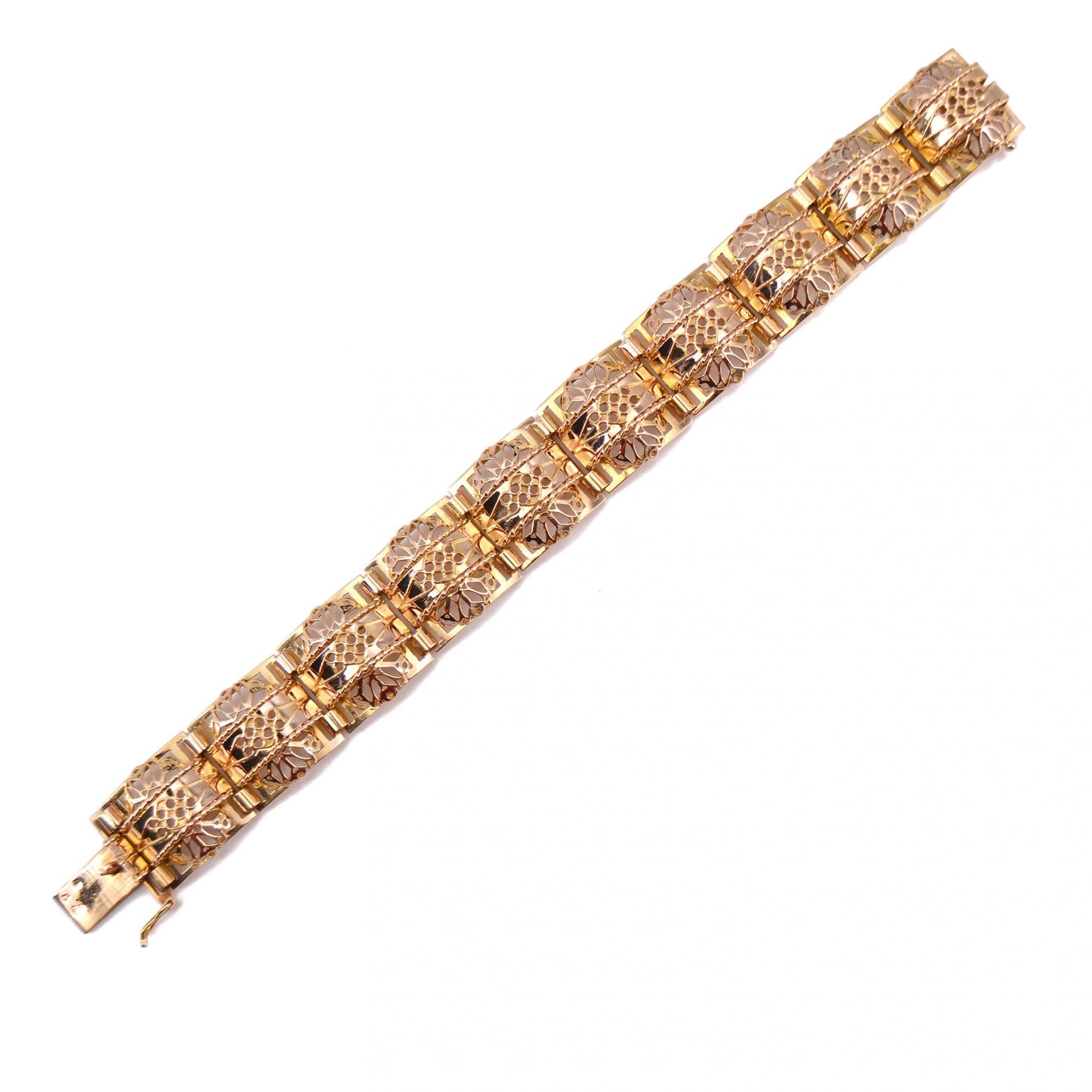 Women's 1960s 18 Karat Yellow Gold Openwork Retro Bracelet For Sale