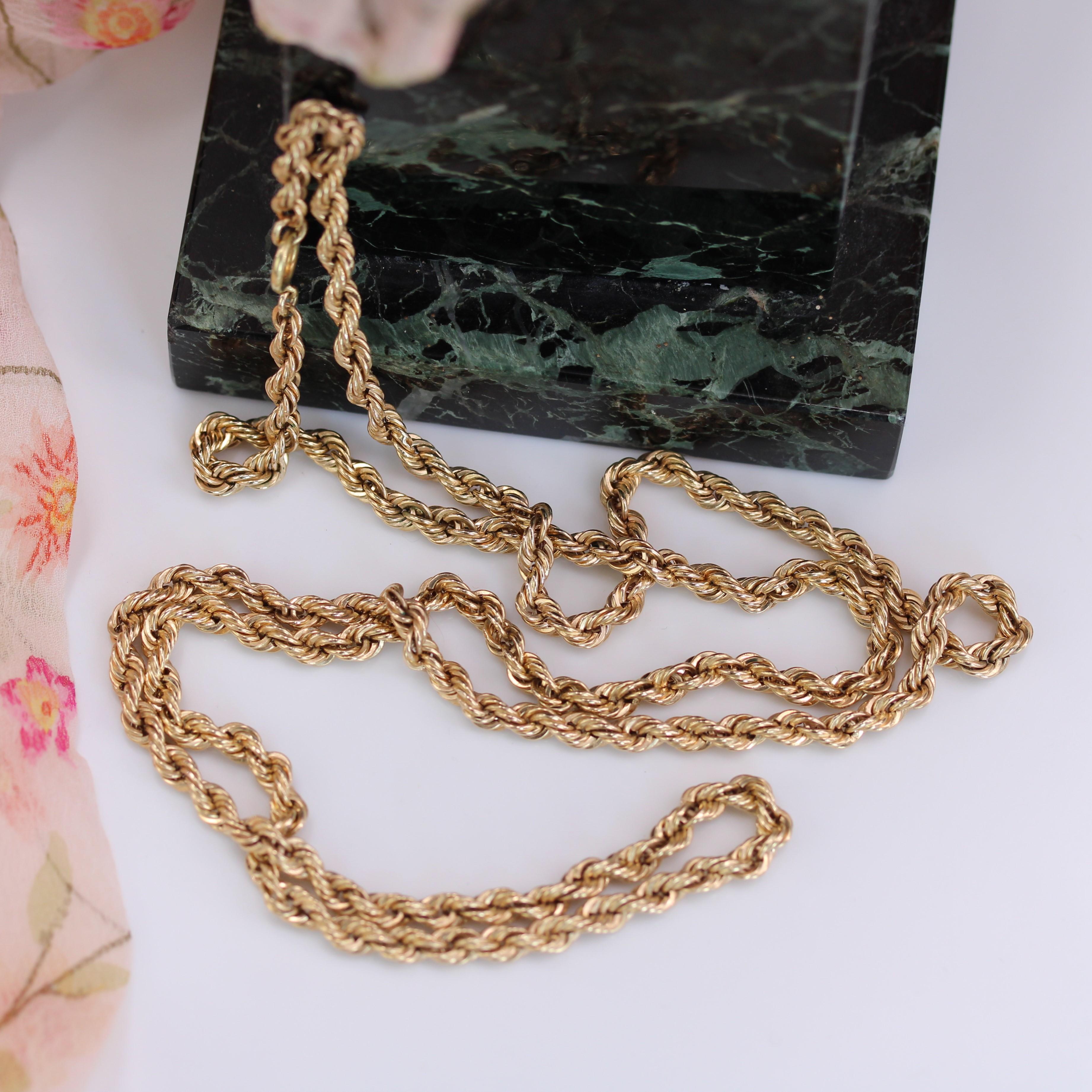 1960s 18 Karat Yellow Gold Retro Twisted Chain Long Necklace For Sale 7