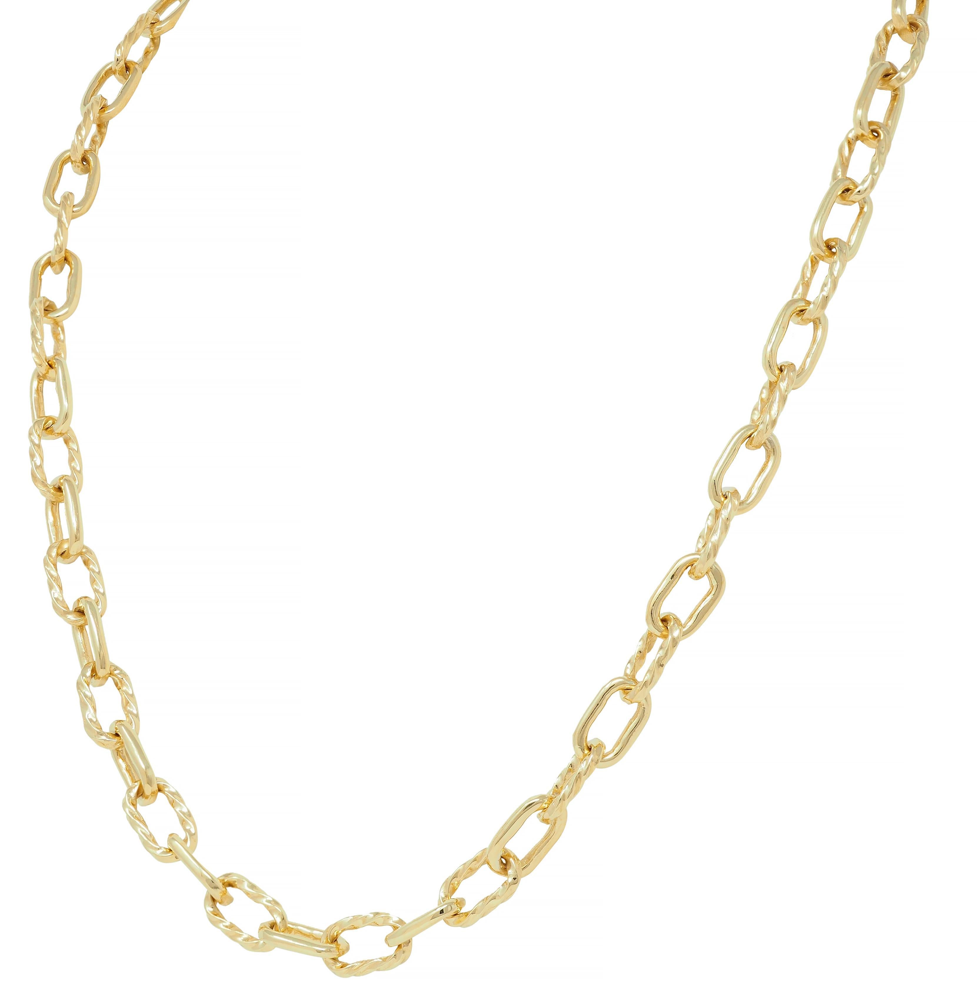 1960's 18 Karat Yellow Gold Twisted Cable Link Vintage Chain Necklace For Sale 1