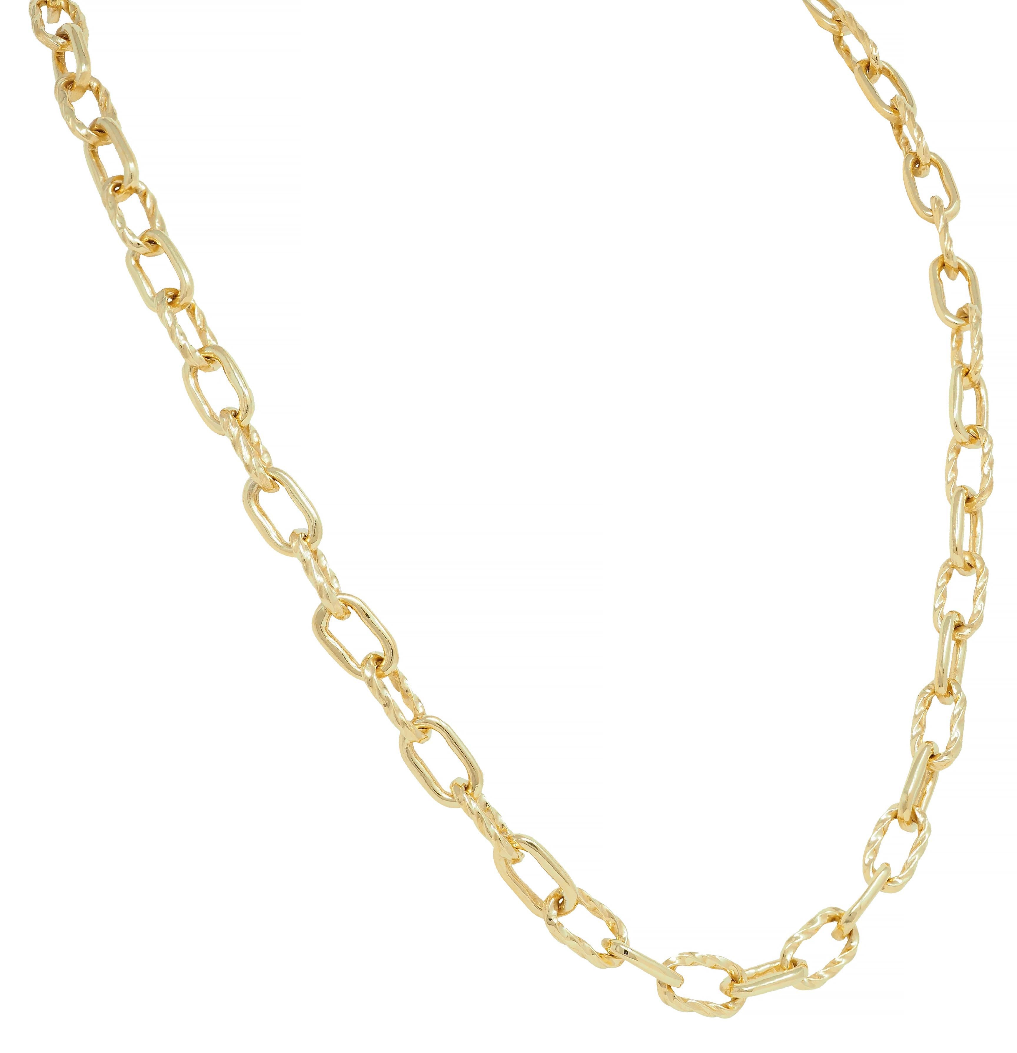 1960's 18 Karat Yellow Gold Twisted Cable Link Vintage Chain Necklace For Sale 2