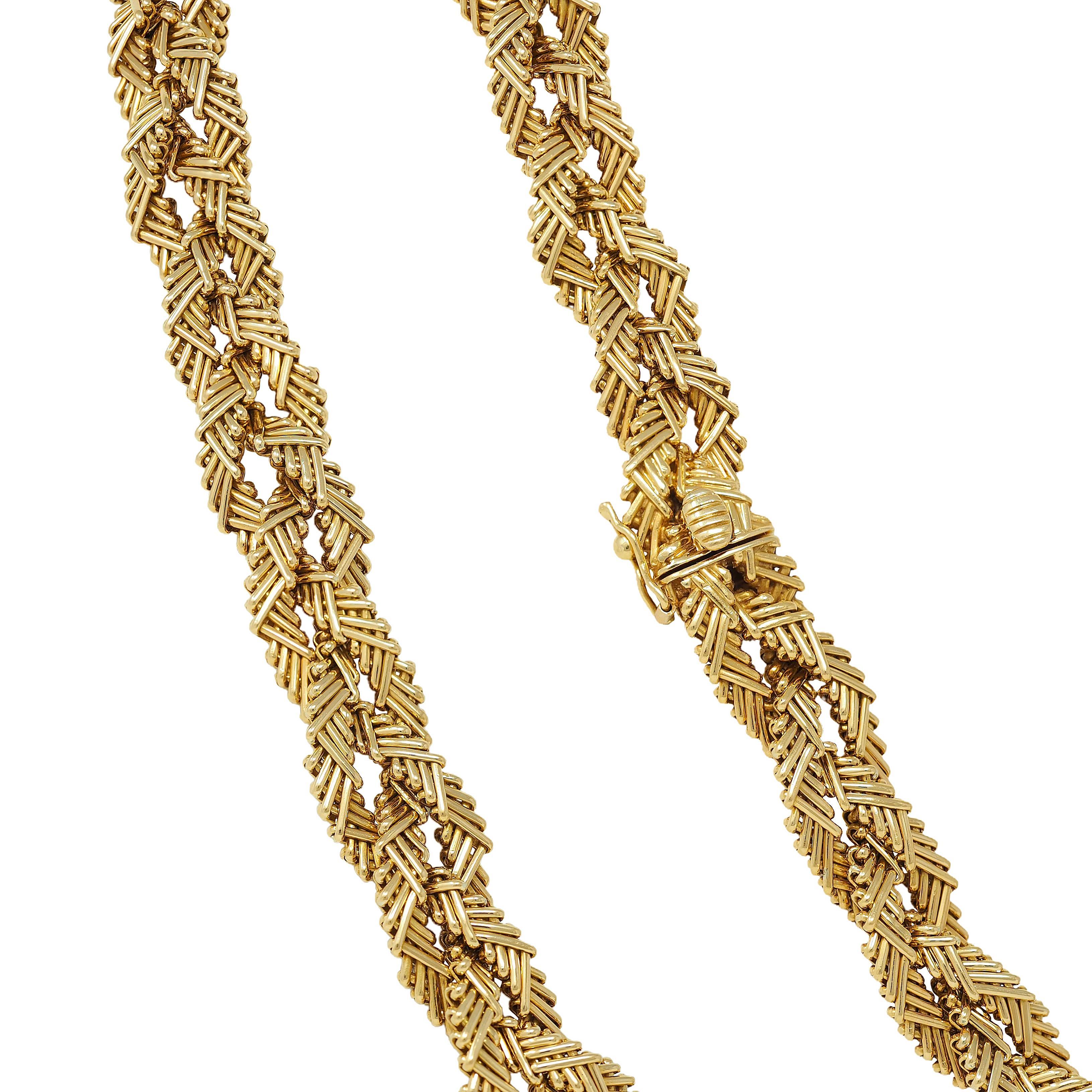 Collana a catena con trama a cesto intrecciata in oro giallo 18 carati vintage del 1960 in vendita 2