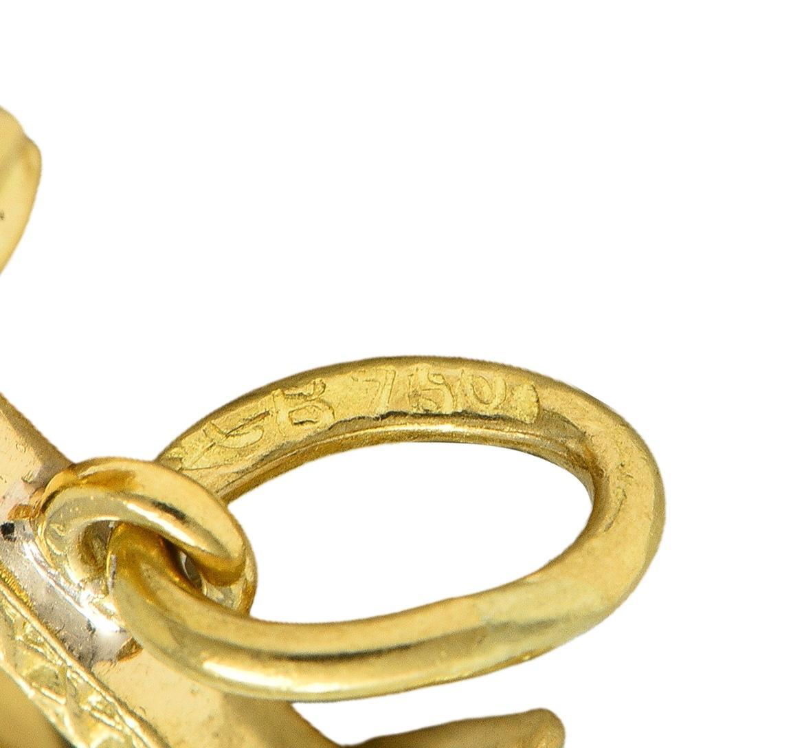 Pendentif Tower Bridge Vintage en or jaune 18 carats des années 1960 Pour femmes en vente