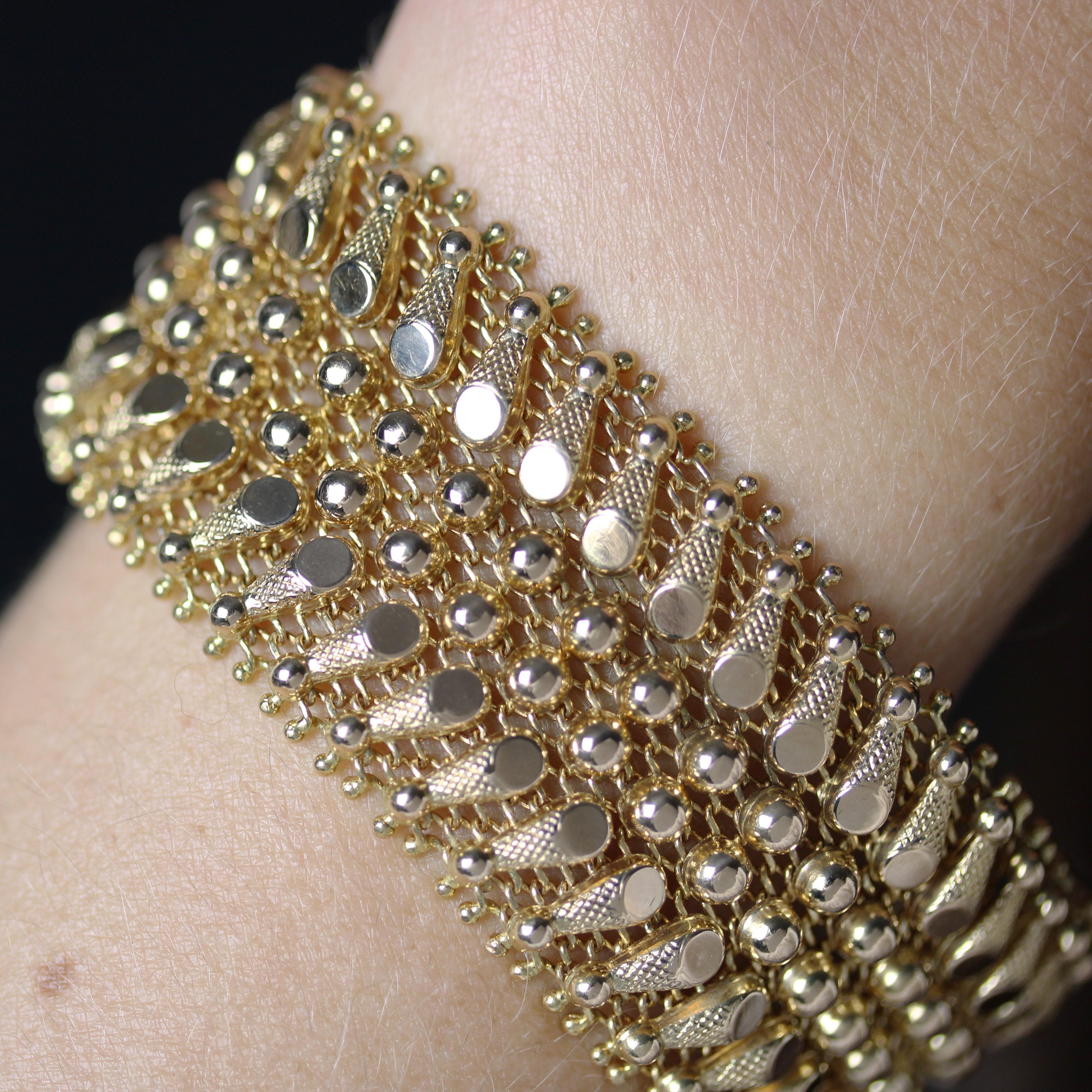 Bracelet souple en or jaune 18 carats des années 1960 en vente 2