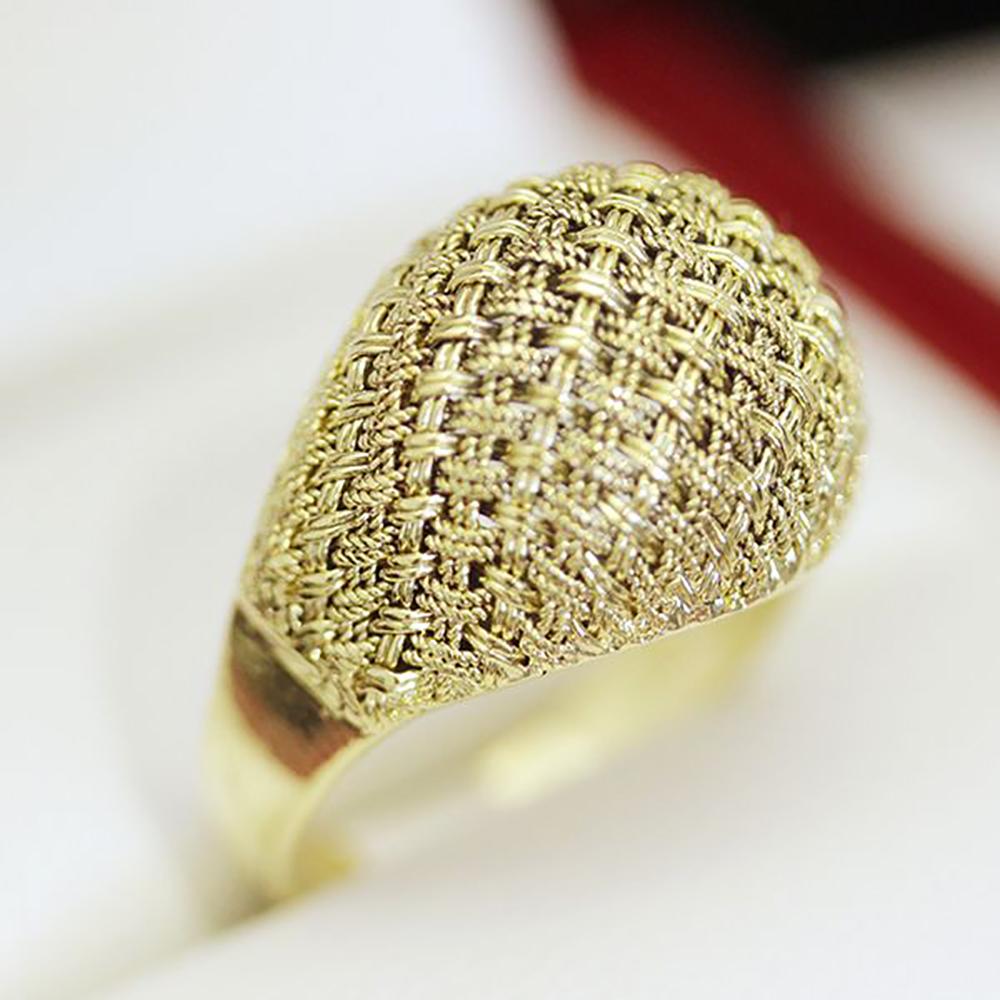 1960s 18ct Gold Mesh Dome Dress Ring Cocktail Ring For Sale 1