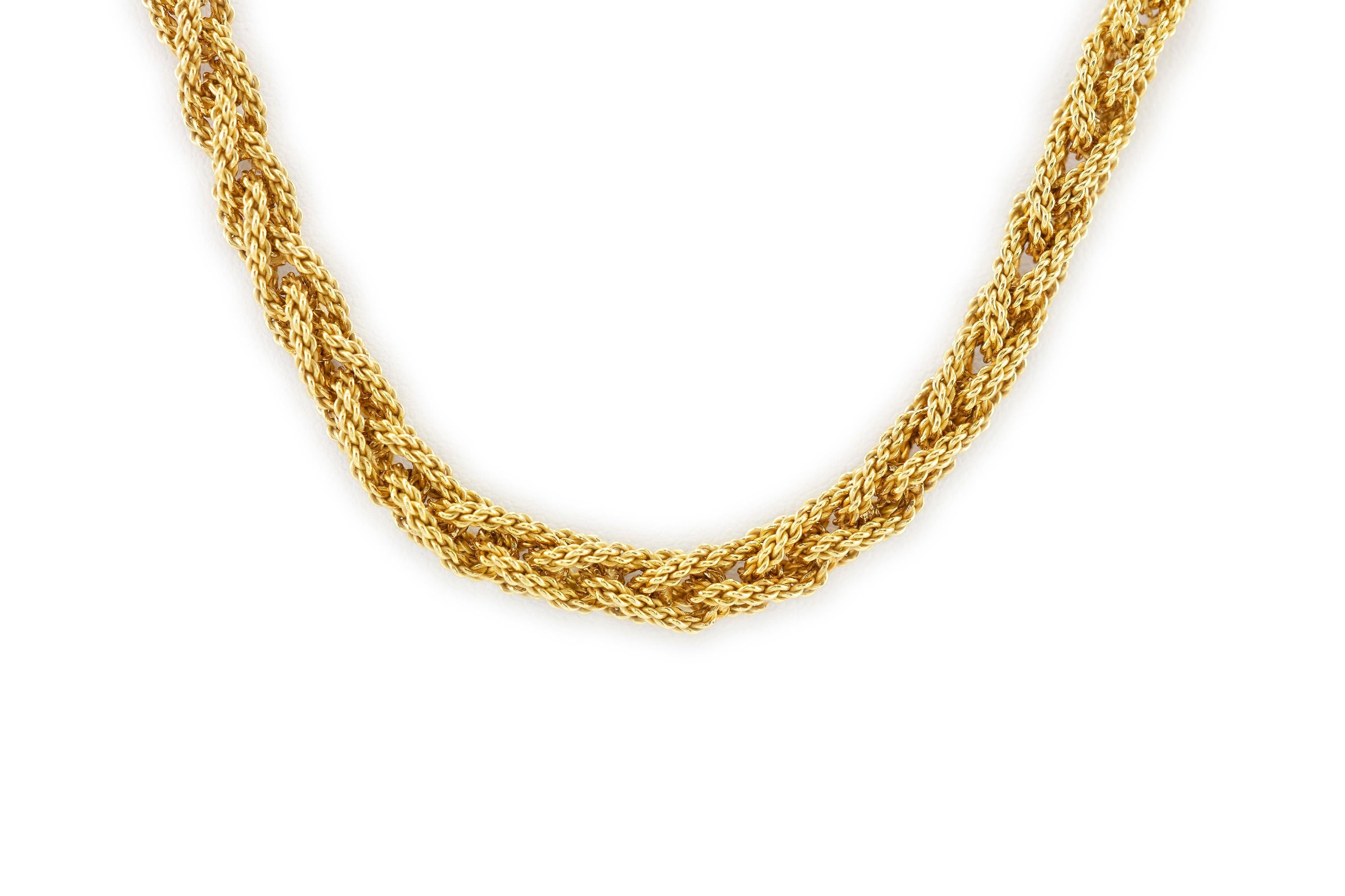 The beautiful necklace is finely crafted in 18K gold.
It is wighs approximately a total of 121.3 grams and is 36 inches long.
Circa 1960.