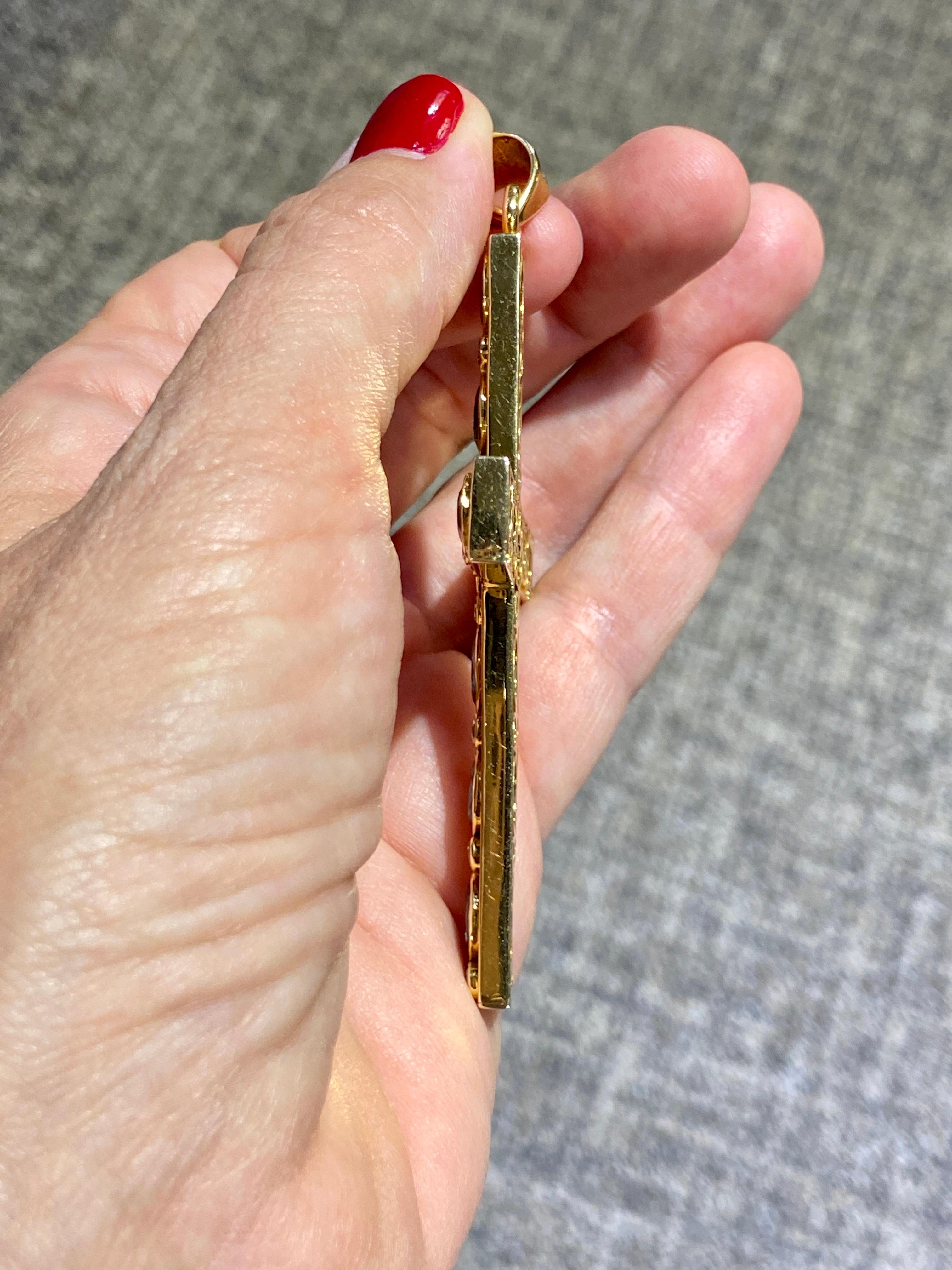 Oval Cut 1960s 18k gold cross with 15c oval faceted sapphires and diamonds For Sale