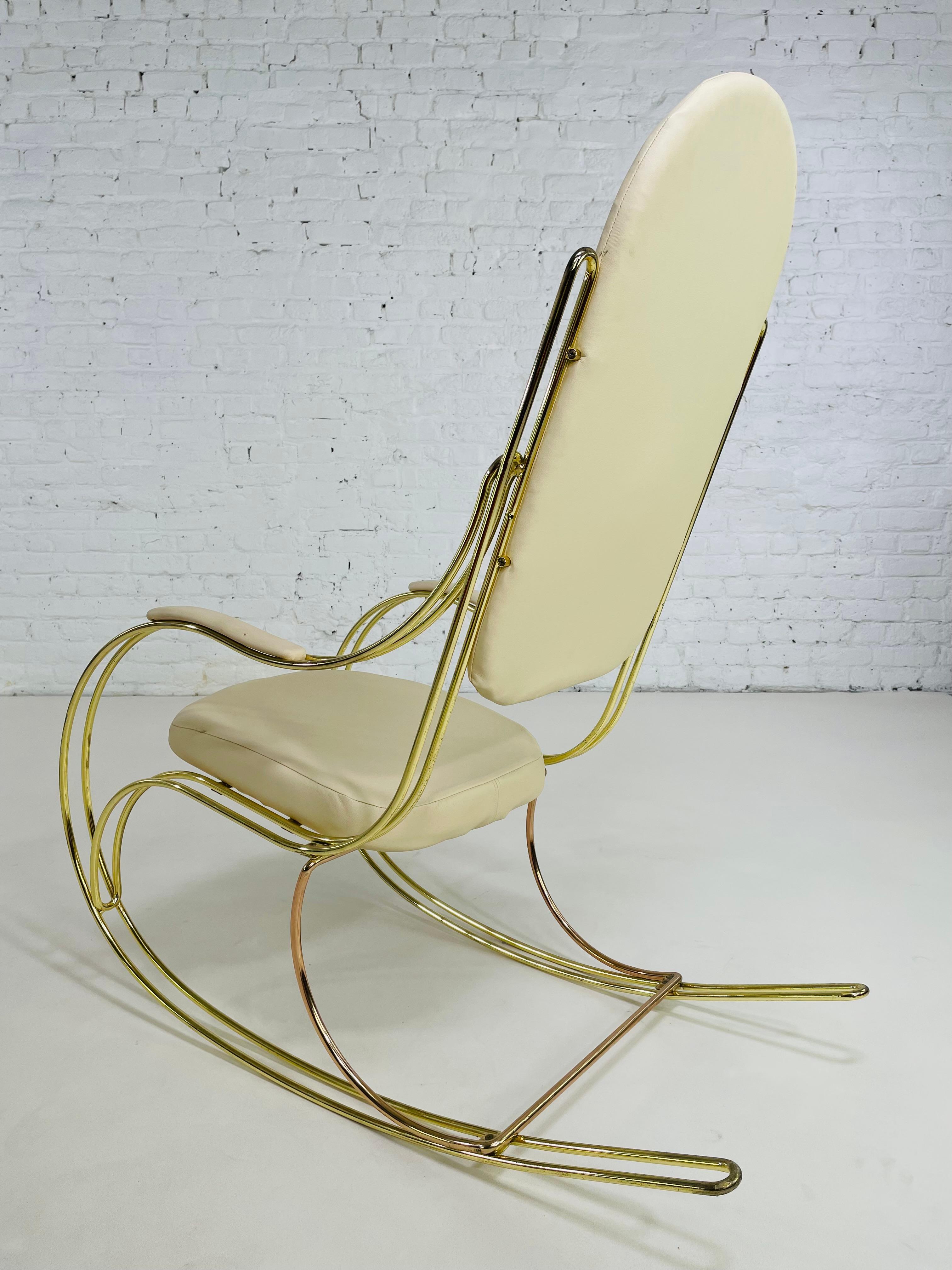 1960s-1970s Brass And Beige Faux Leather Rocking Chair For Sale 5