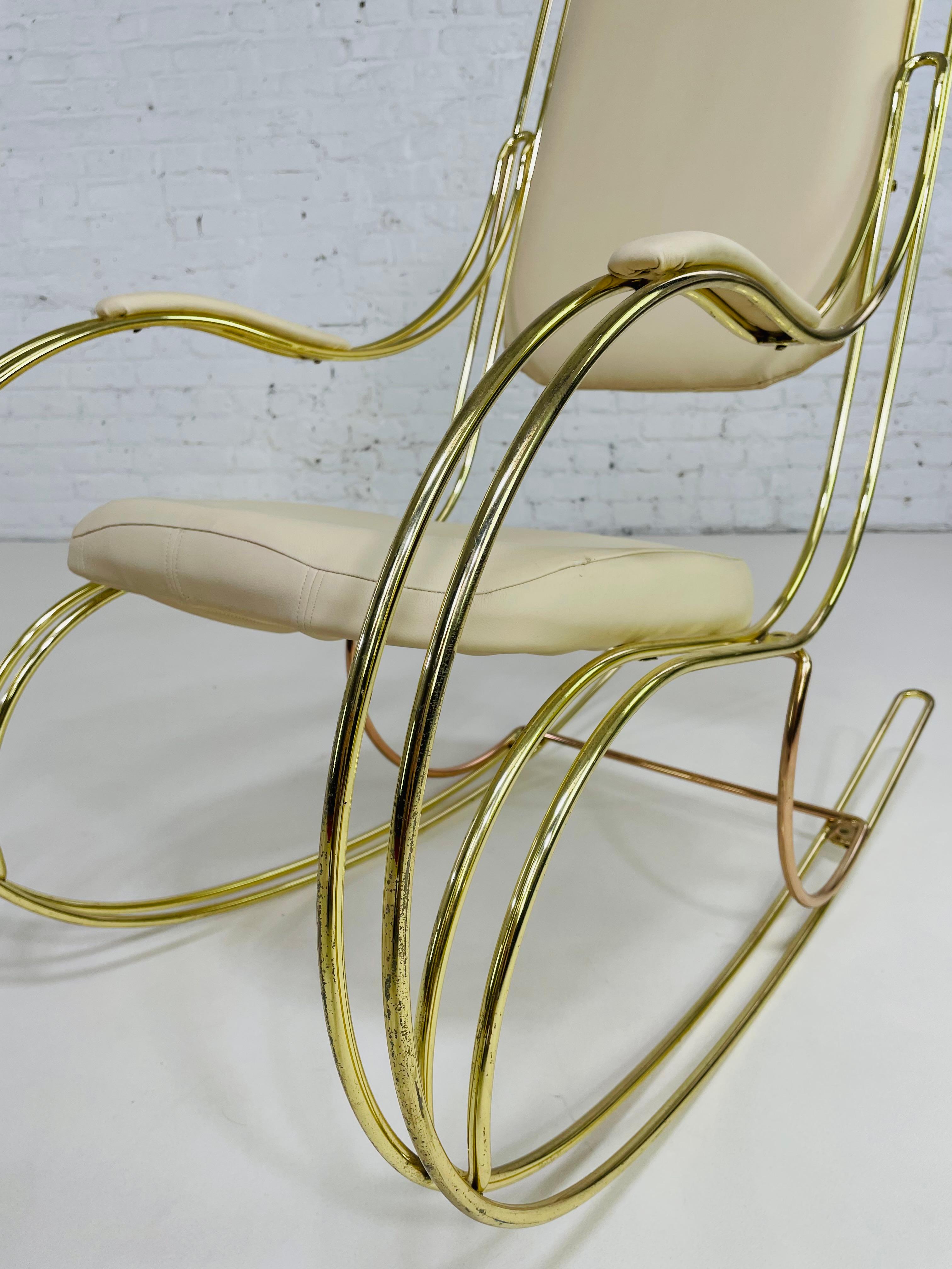 1960s-1970s Brass And Beige Faux Leather Rocking Chair For Sale 9