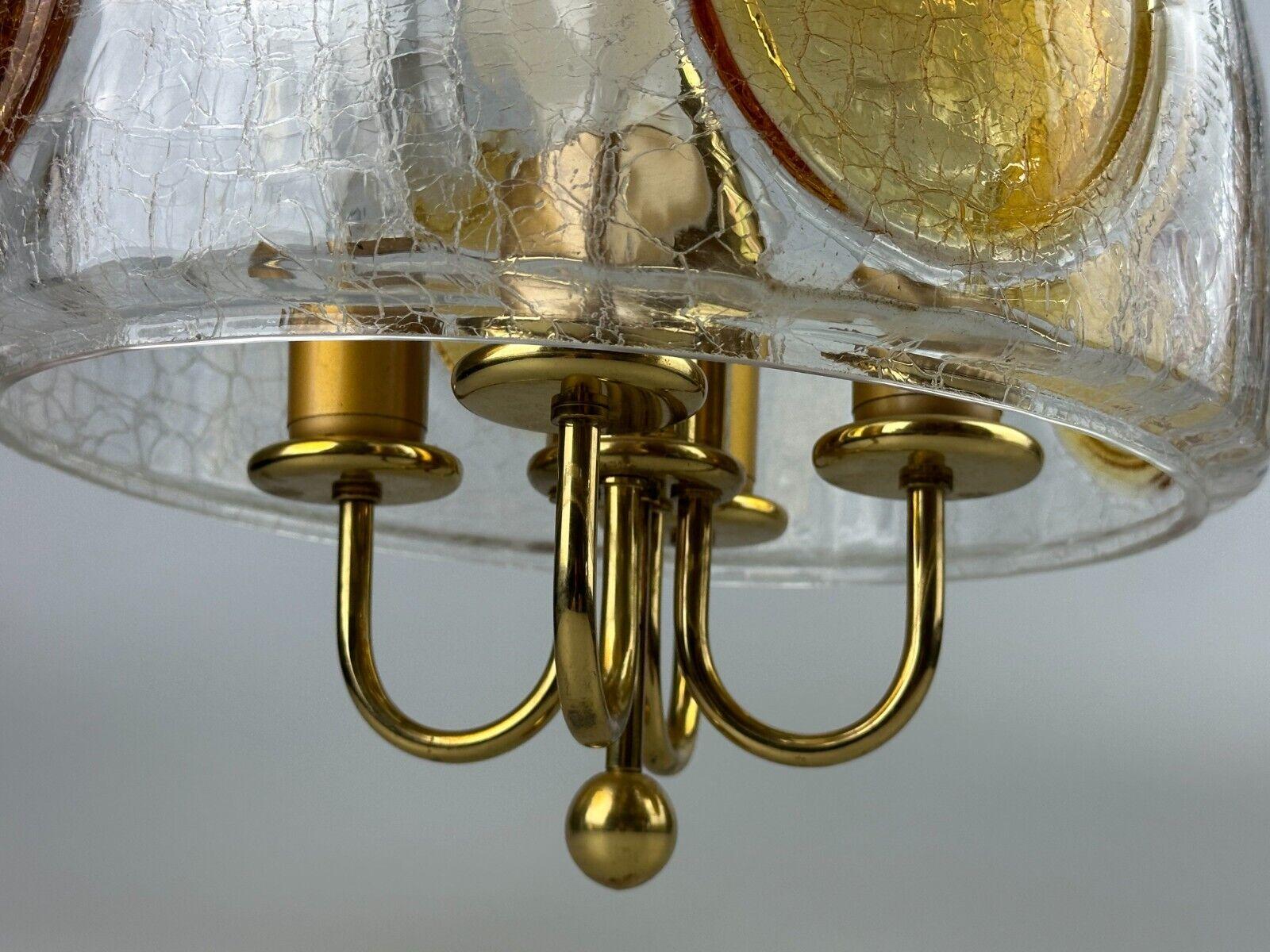 Plafonnier brutaliste des années 1960 et 1970 Lampe à suspension en laiton et verre de Murano en vente 4