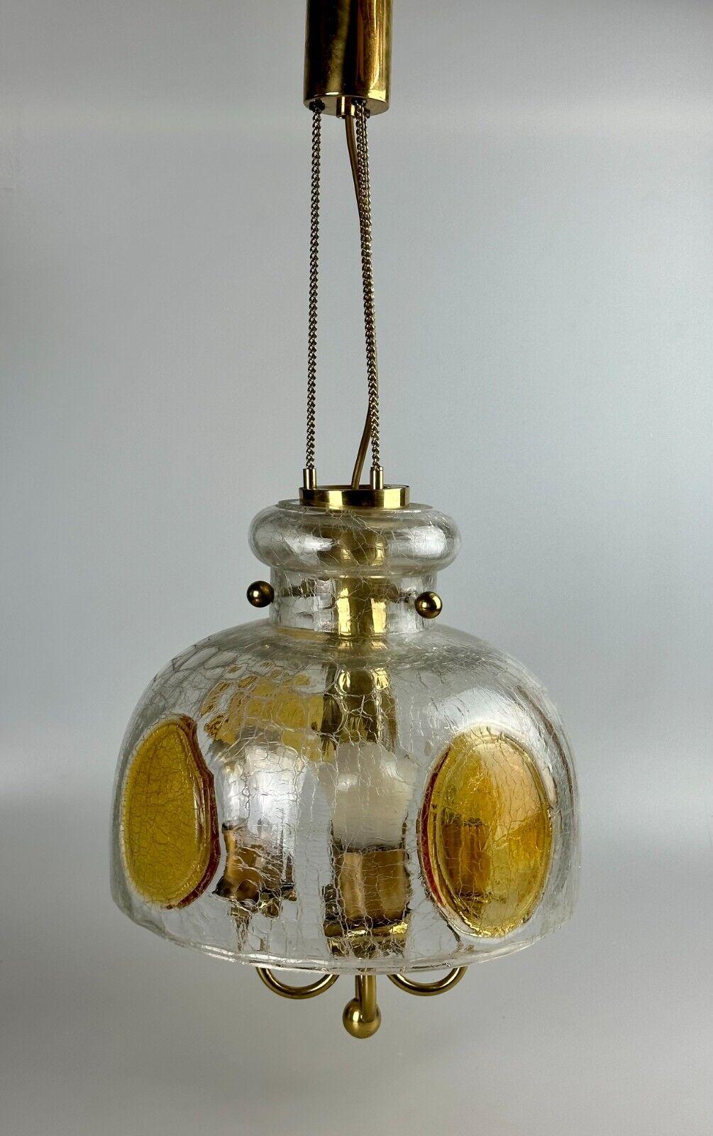 Métal Plafonnier brutaliste des années 1960 et 1970 Lampe à suspension en laiton et verre de Murano en vente