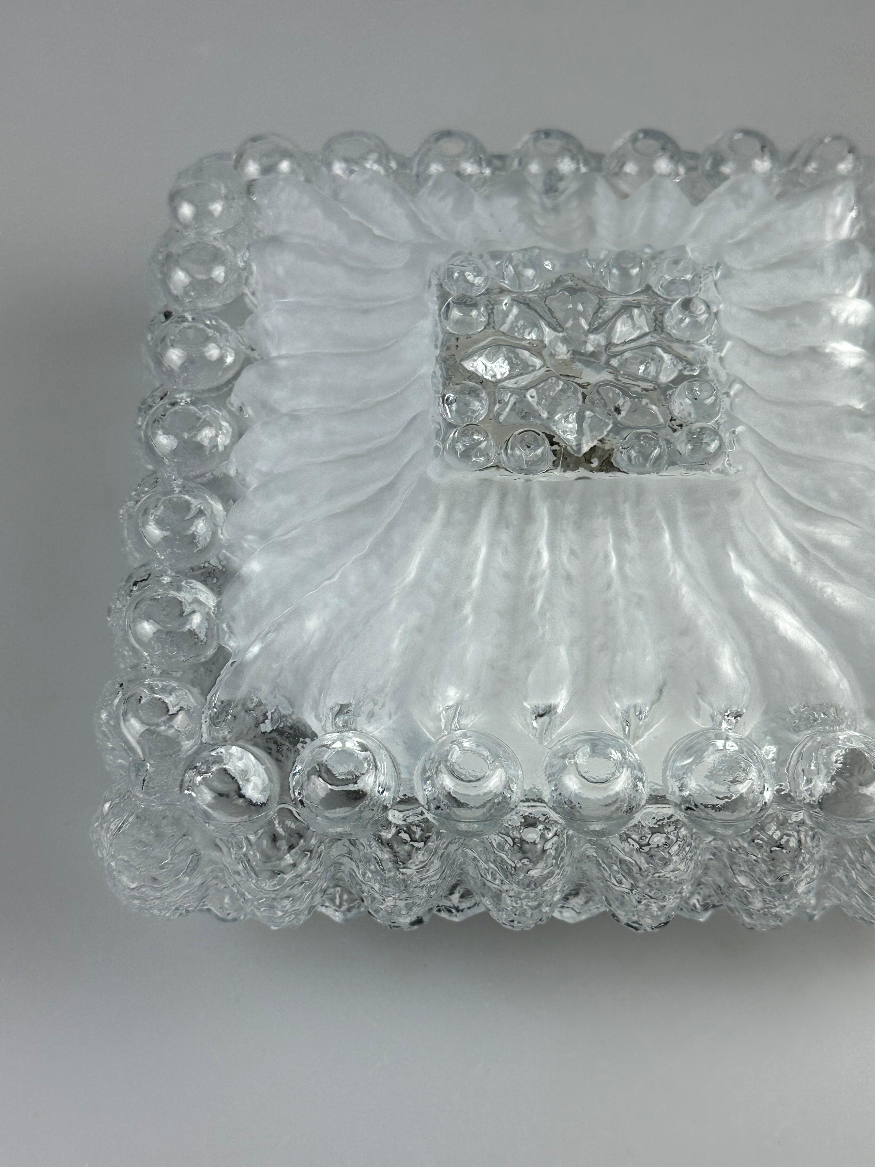 Lámpara de techo de los años 60 y 70 de diseño alemán, empotrada en cristal y metal en venta 5