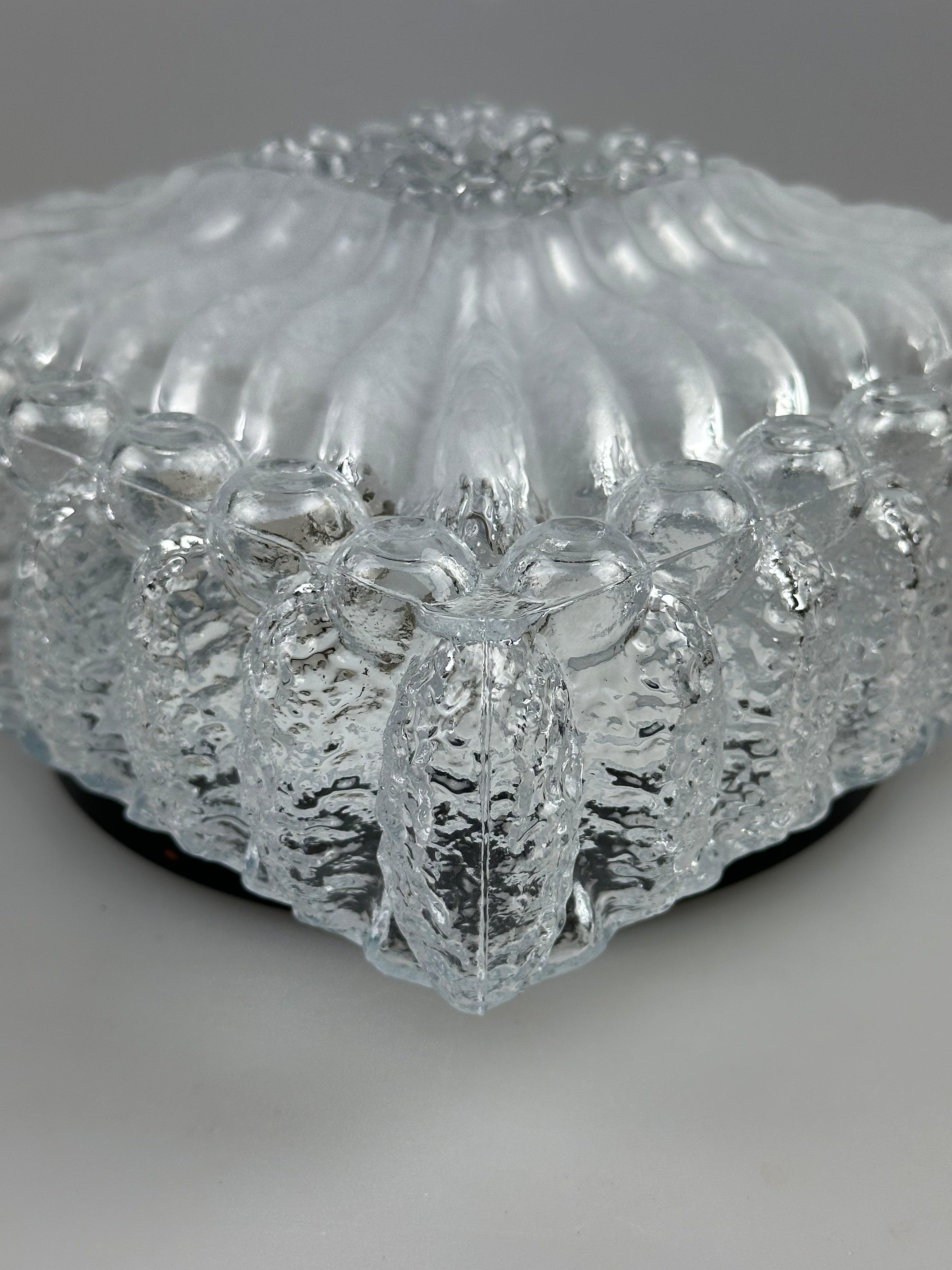Lámpara de techo de los años 60 y 70 de diseño alemán, empotrada en cristal y metal en venta 3