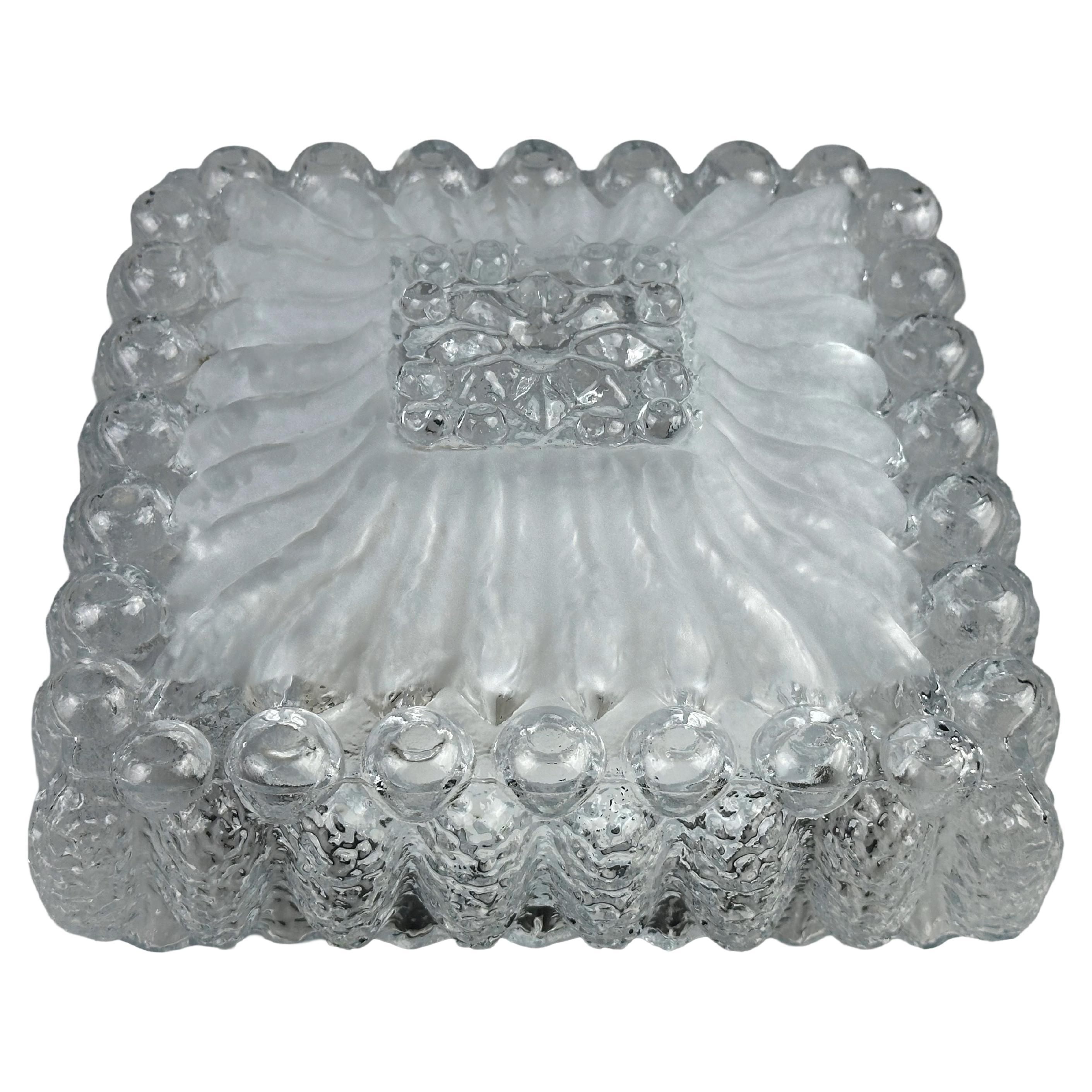 Lámpara de techo de los años 60 y 70 de diseño alemán, empotrada en cristal y metal en venta