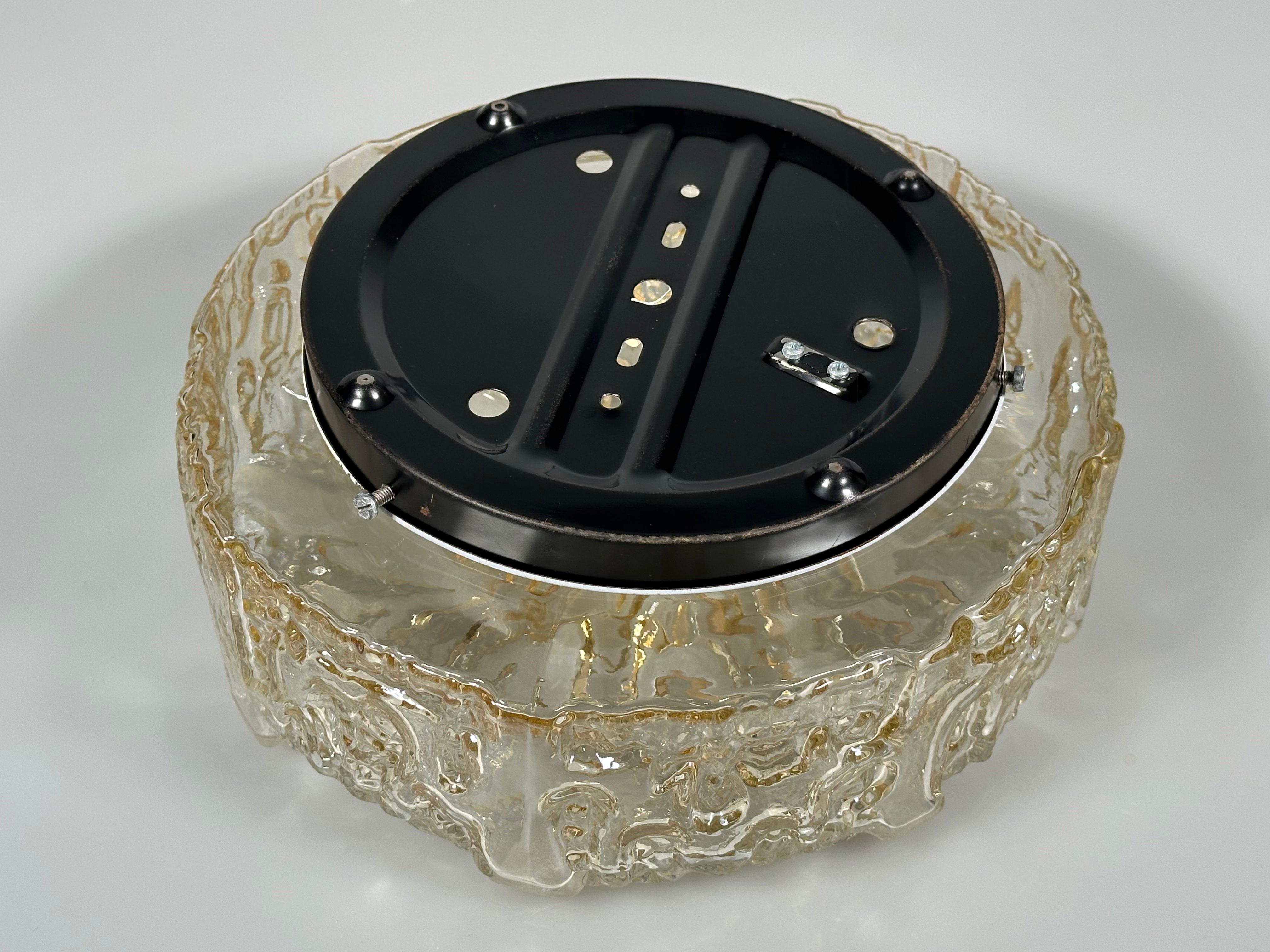 1960s 1970s Ceiling Lamp Flush Mount in Glass & Metal Space Age Design For Sale 5