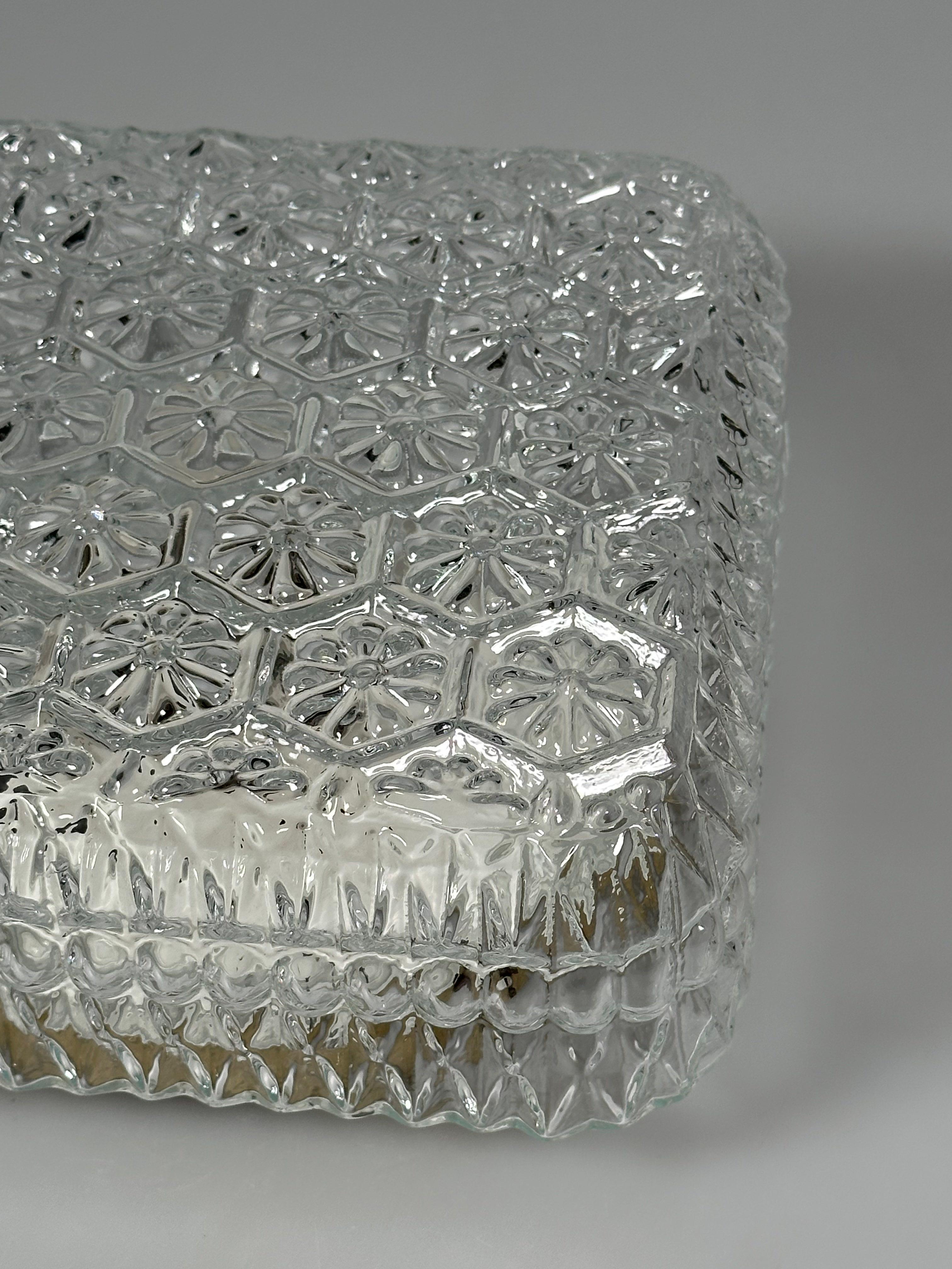 Metà XX secolo Lampada da soffitto degli anni '60 e '70 in vetro e metallo, Design A Space Ane in vendita