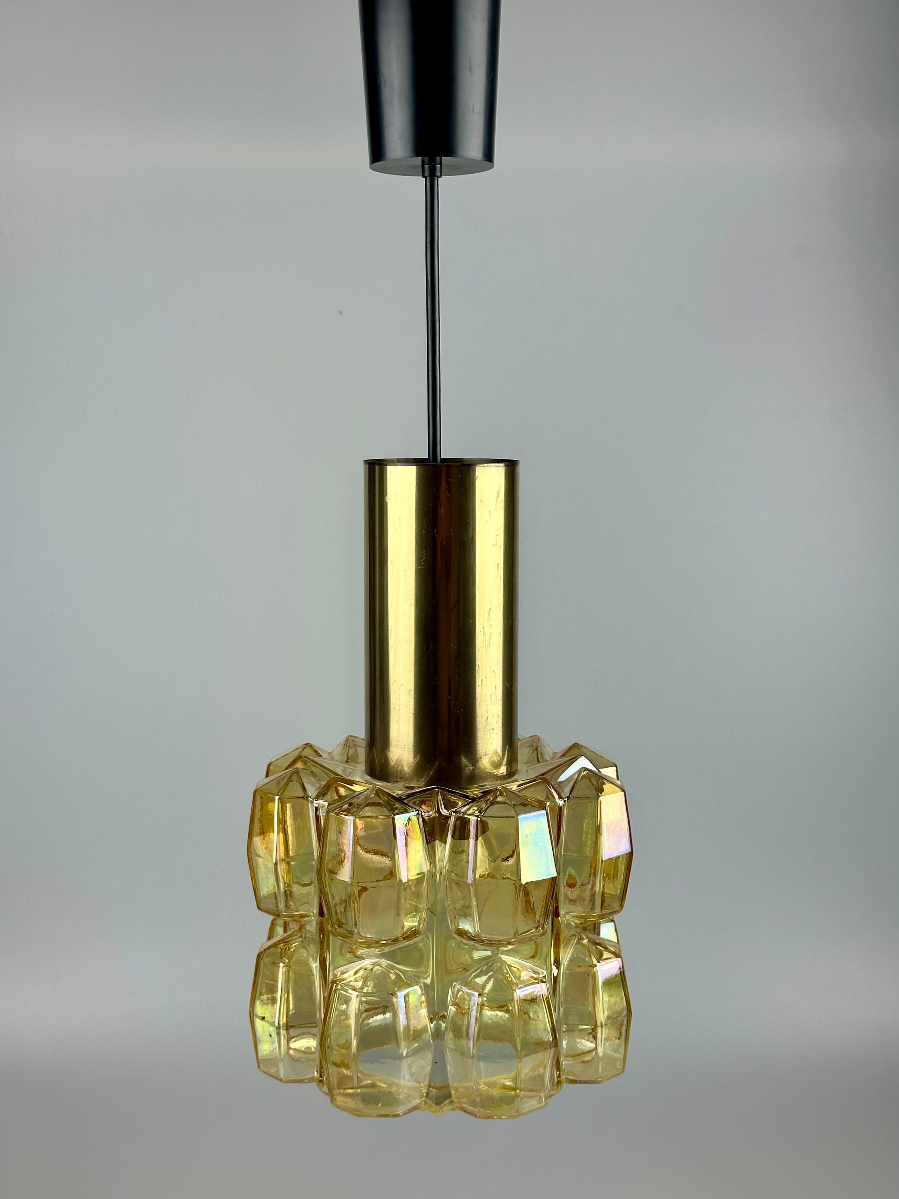1960s/70s Ceiling Lamp Glashütte Limburg Germany Glass & Brass Space Age

Item: Ceiling Lamp

Manufacturer: Glashütte Limburg

Condition: Good

Age: Approx. 1960-1970

Dimensions:

Diameter = 20.5cm
Height = 31.5cm

Material: Glass, Metal

Other
