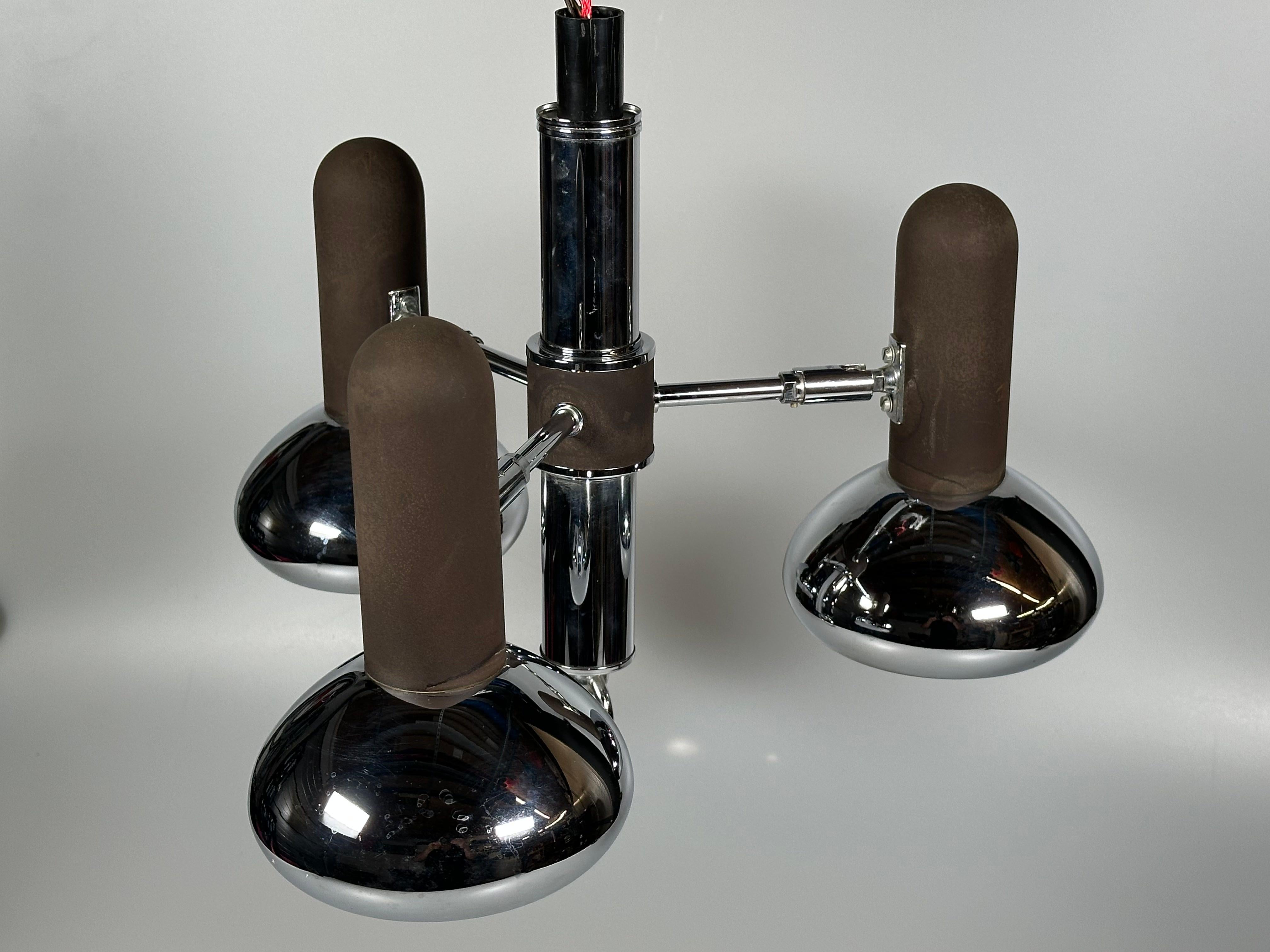 Metà XX secolo 1960s 1970s Lampada da soffitto Faretto a 3 luci in metallo Design/One in vendita