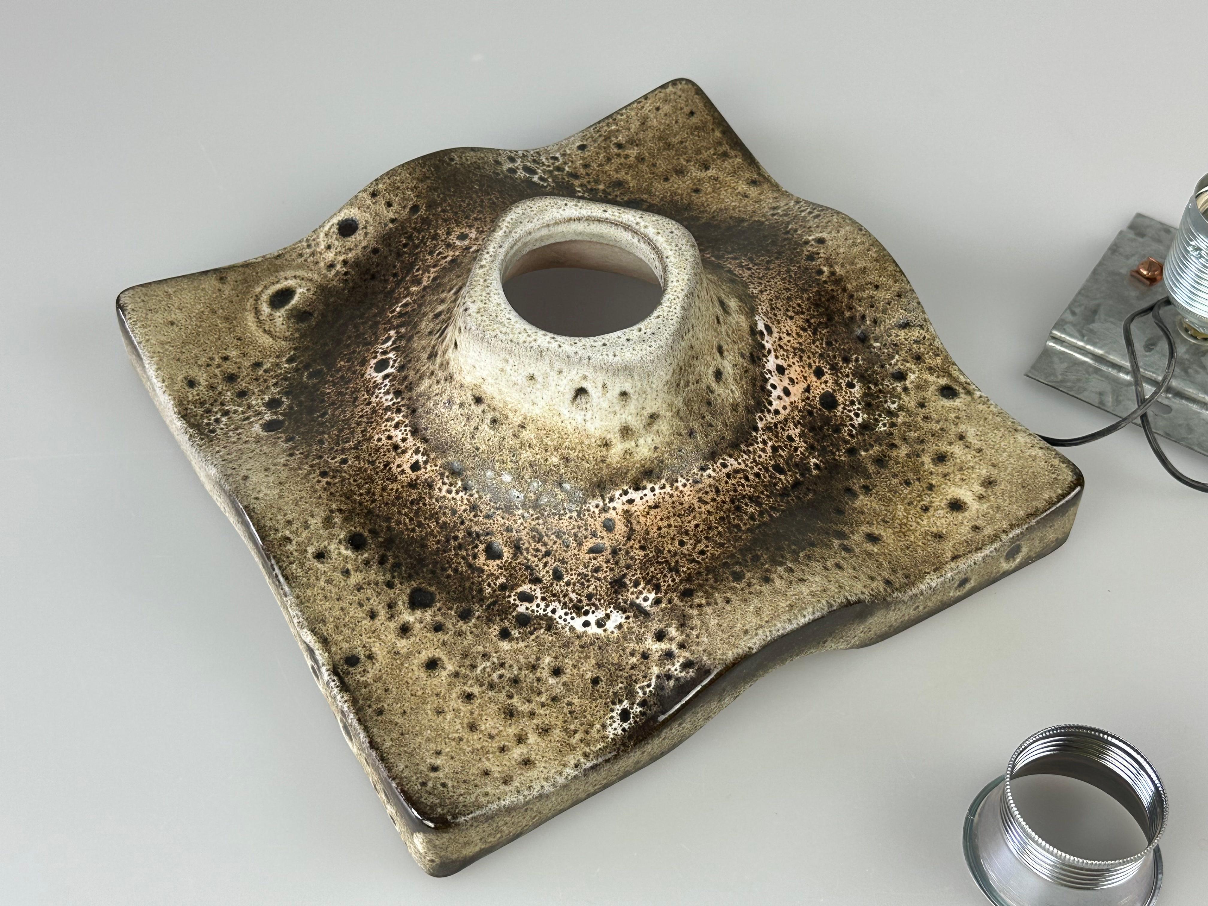 1960s/1970s Ceramic Wall Lamp, Mid-Century Wall Sconce, Space Age Design en vente 11