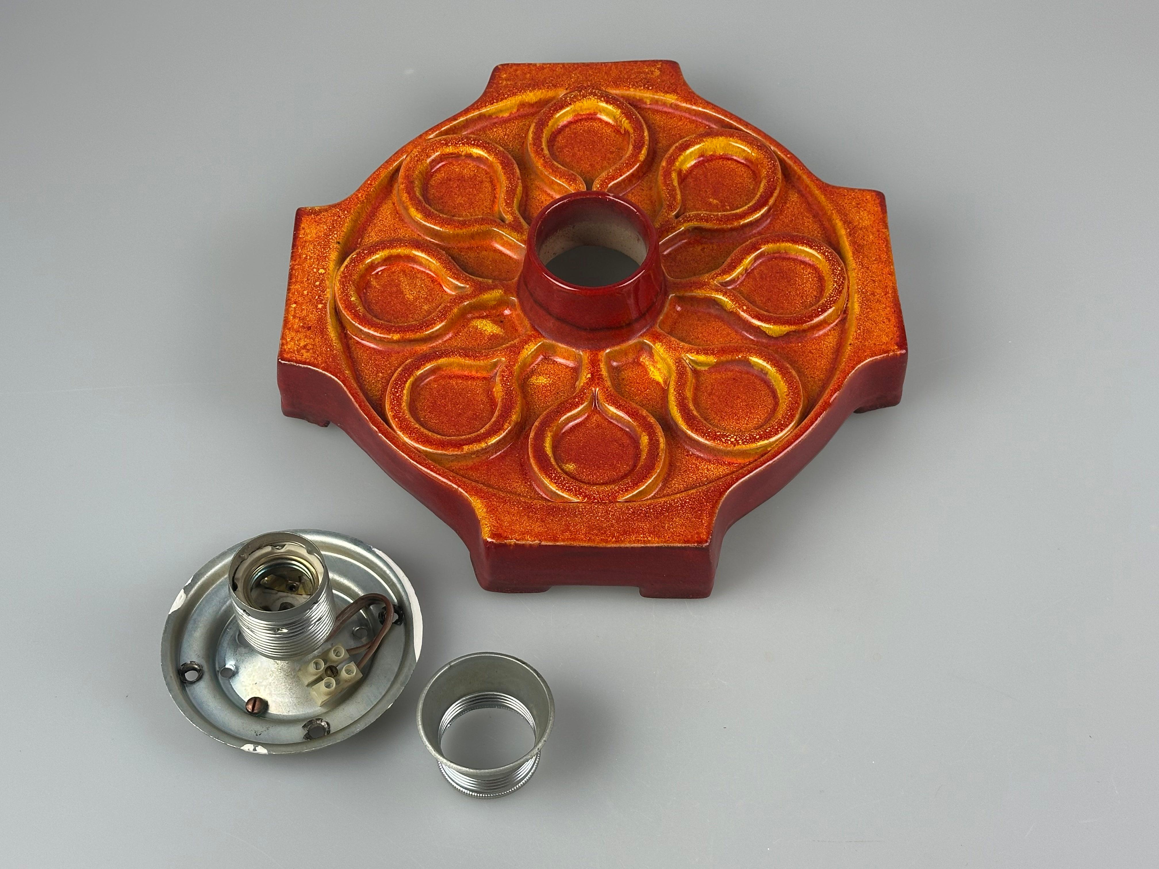 Applique in ceramica degli anni '60/'70, design A Space AGE di metà secolo in vendita 7