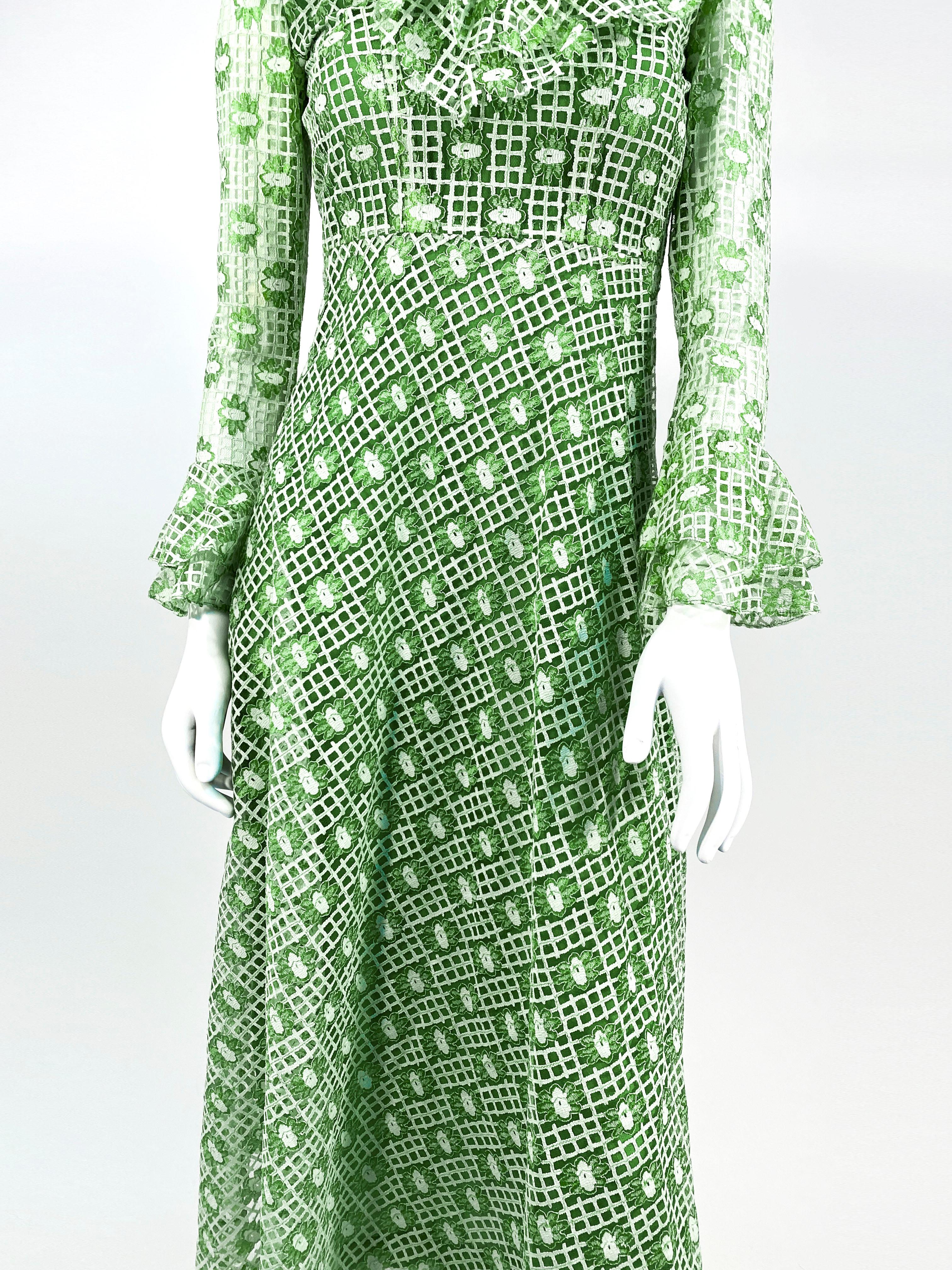 Vert I. Magnin - Robe en dentelle et maille verte, années 1960/1970 en vente