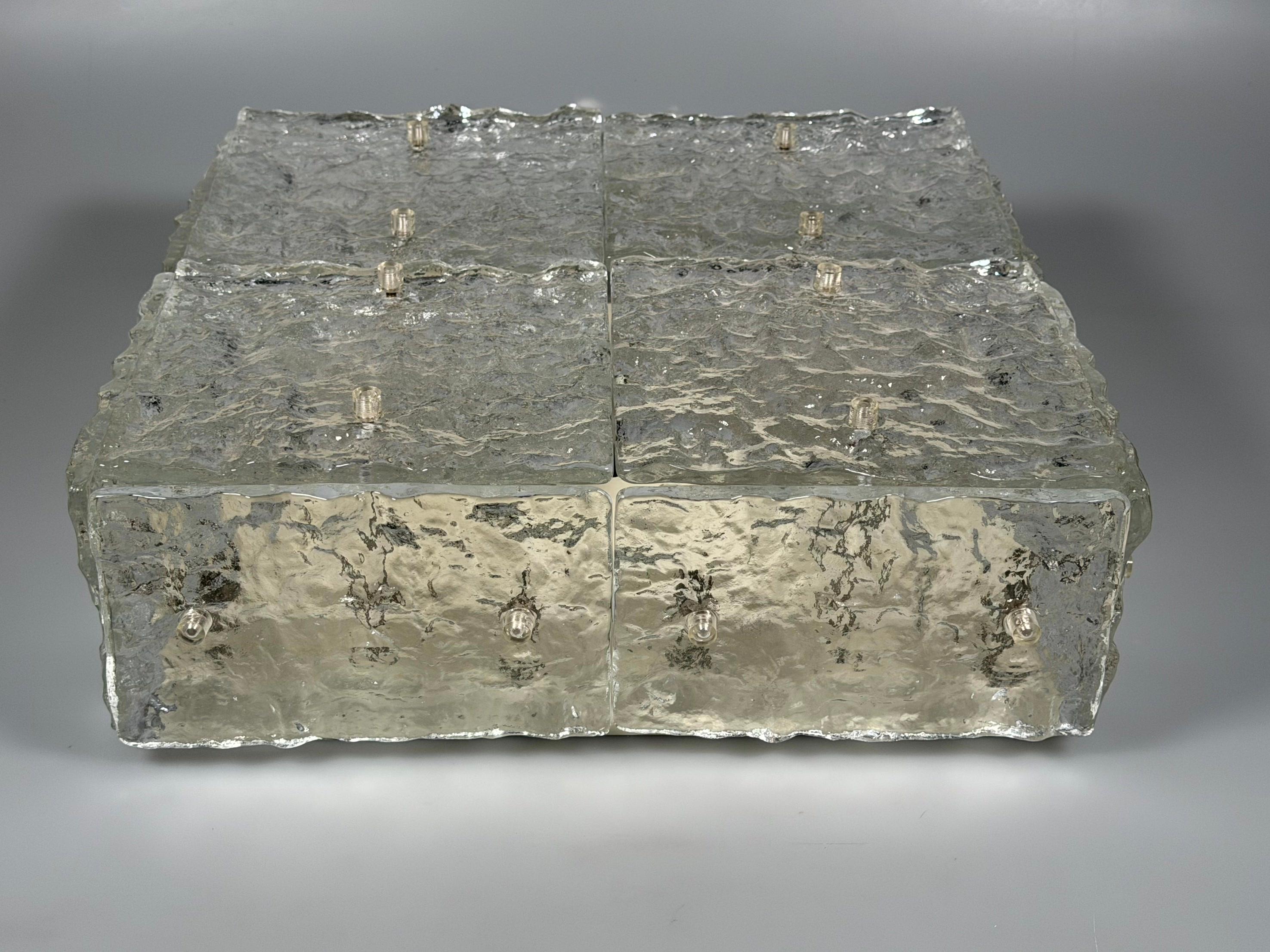 Plafonera de cristal de hielo de los años 60 de la década de 1970 de Kalmar Franken KG Austria Austríaco en venta