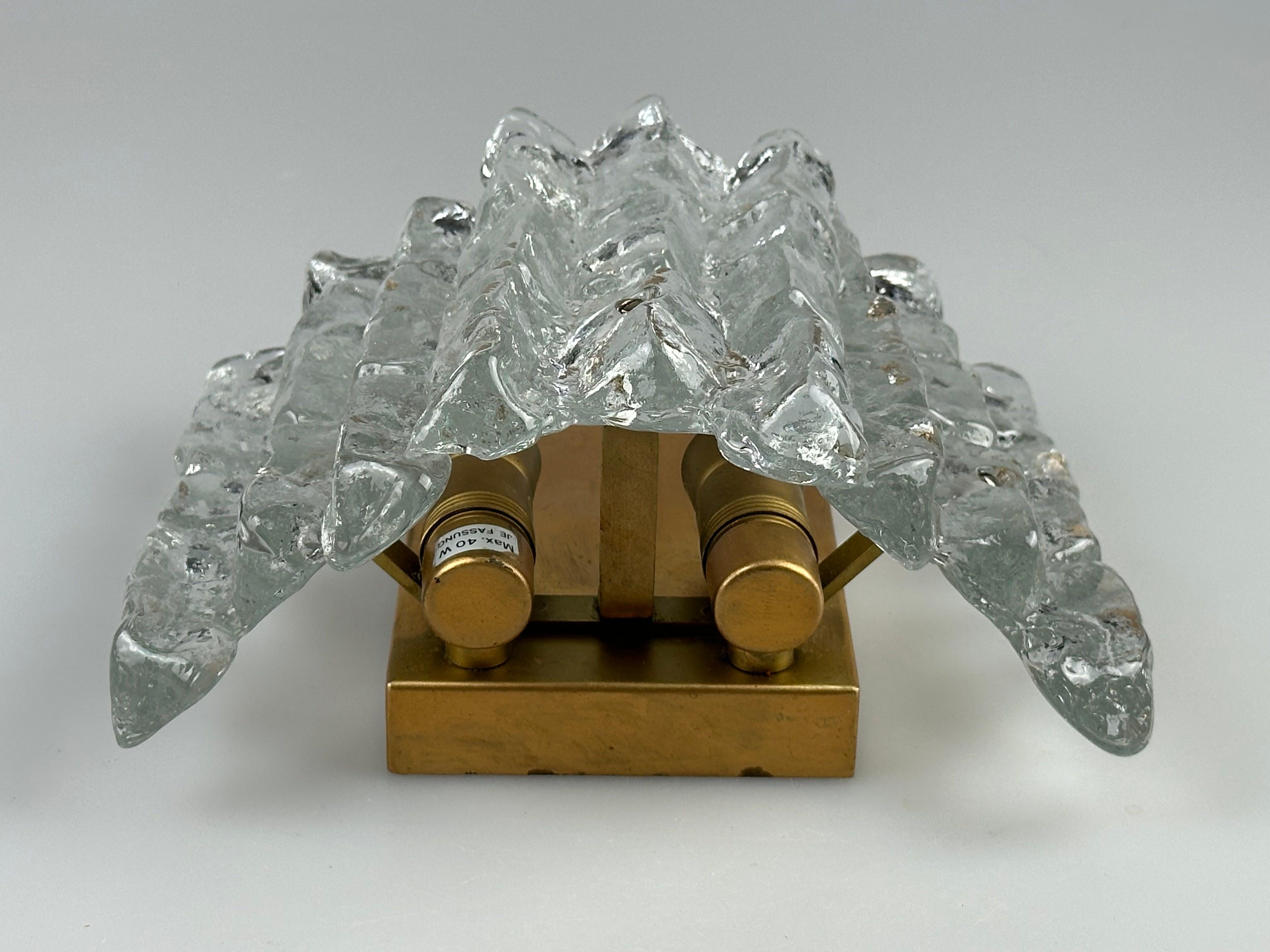 1960er 1970er Eisglas-Wandleuchte von J.T. Kalmar, Österreich Design im Angebot 5