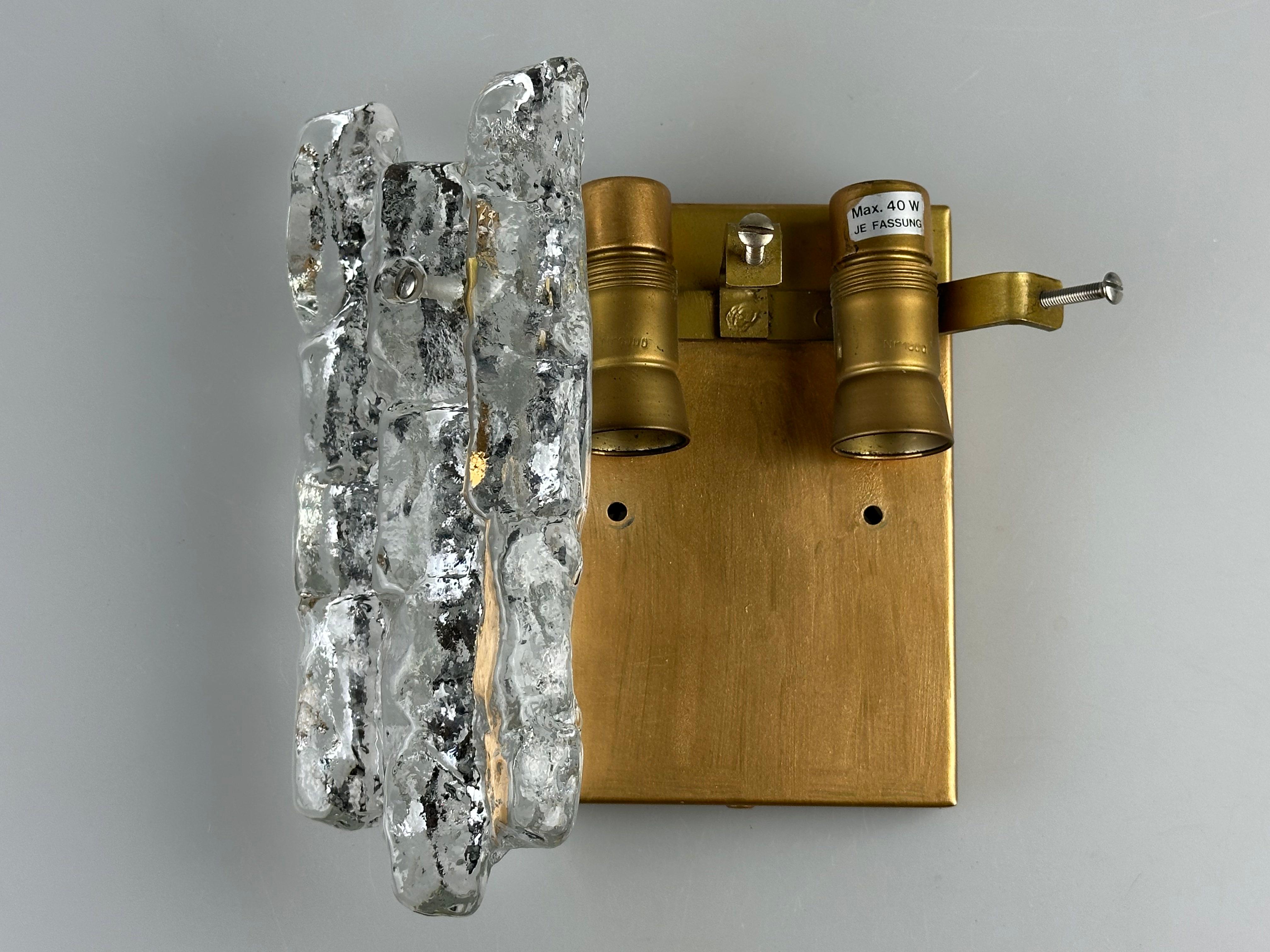 1960er 1970er Eisglas-Wandleuchte von J.T. Kalmar, Österreich Design im Angebot 10