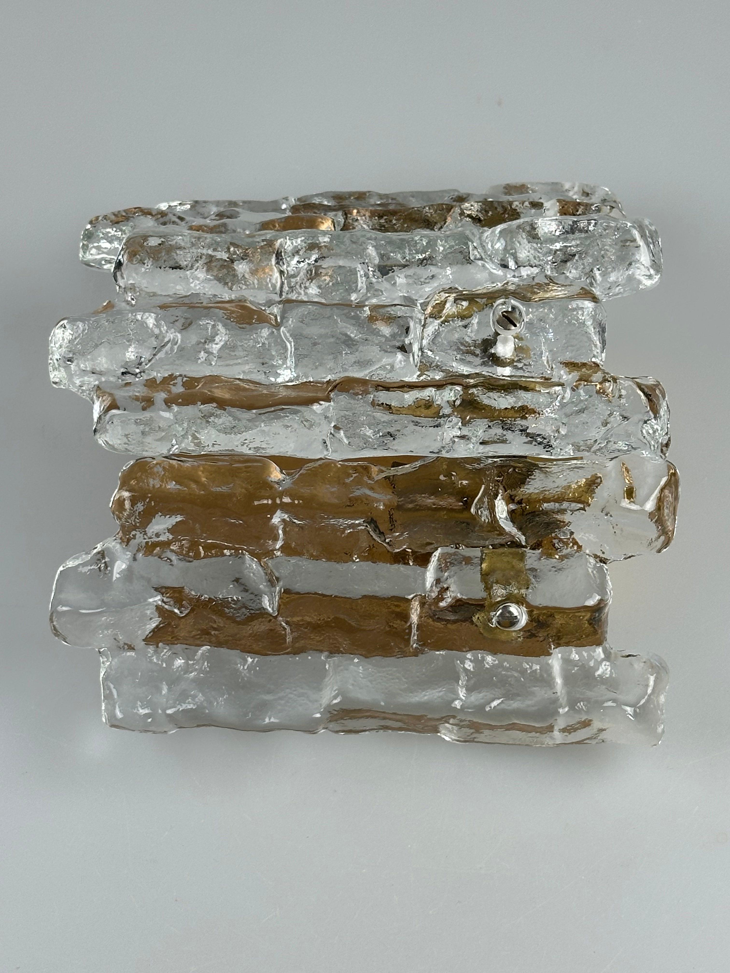1960er 1970er Eisglas-Wandleuchte von J.T. Kalmar, Österreich Design im Angebot 3