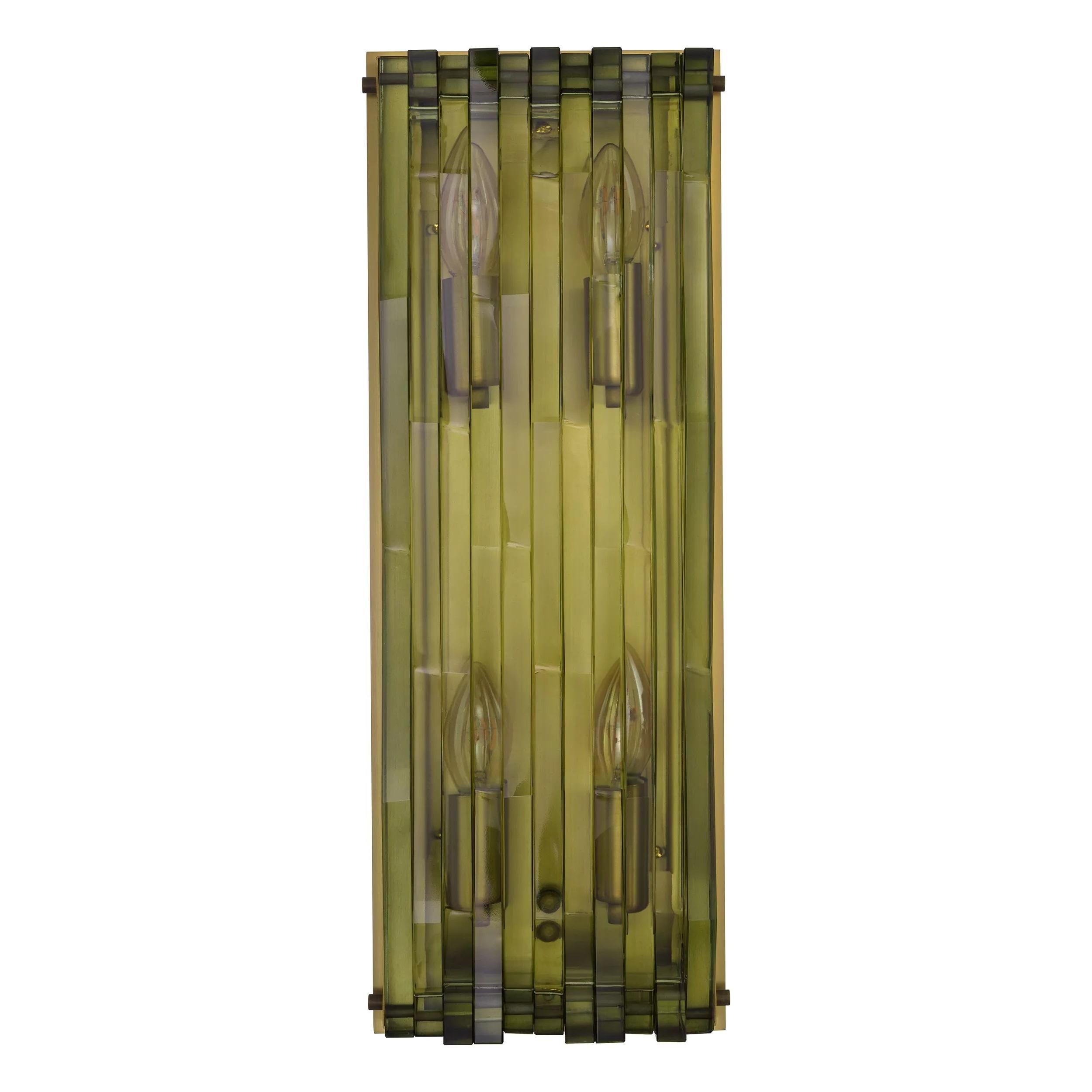 1960s-1970s Italian Design And Brutalist Style Brass and Glass Wall Light In New Condition For Sale In Tourcoing, FR
