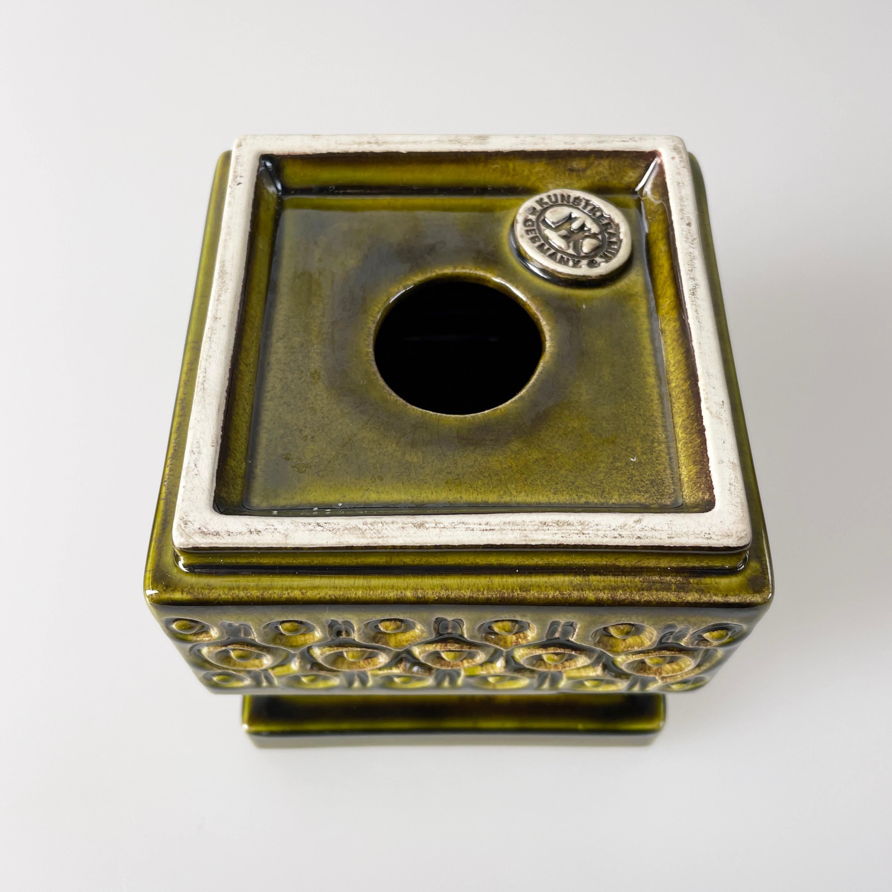 1960er - 1970er JK Kunstkeramik-Kerzenhalter aus Keramik (Gebrannt) im Angebot